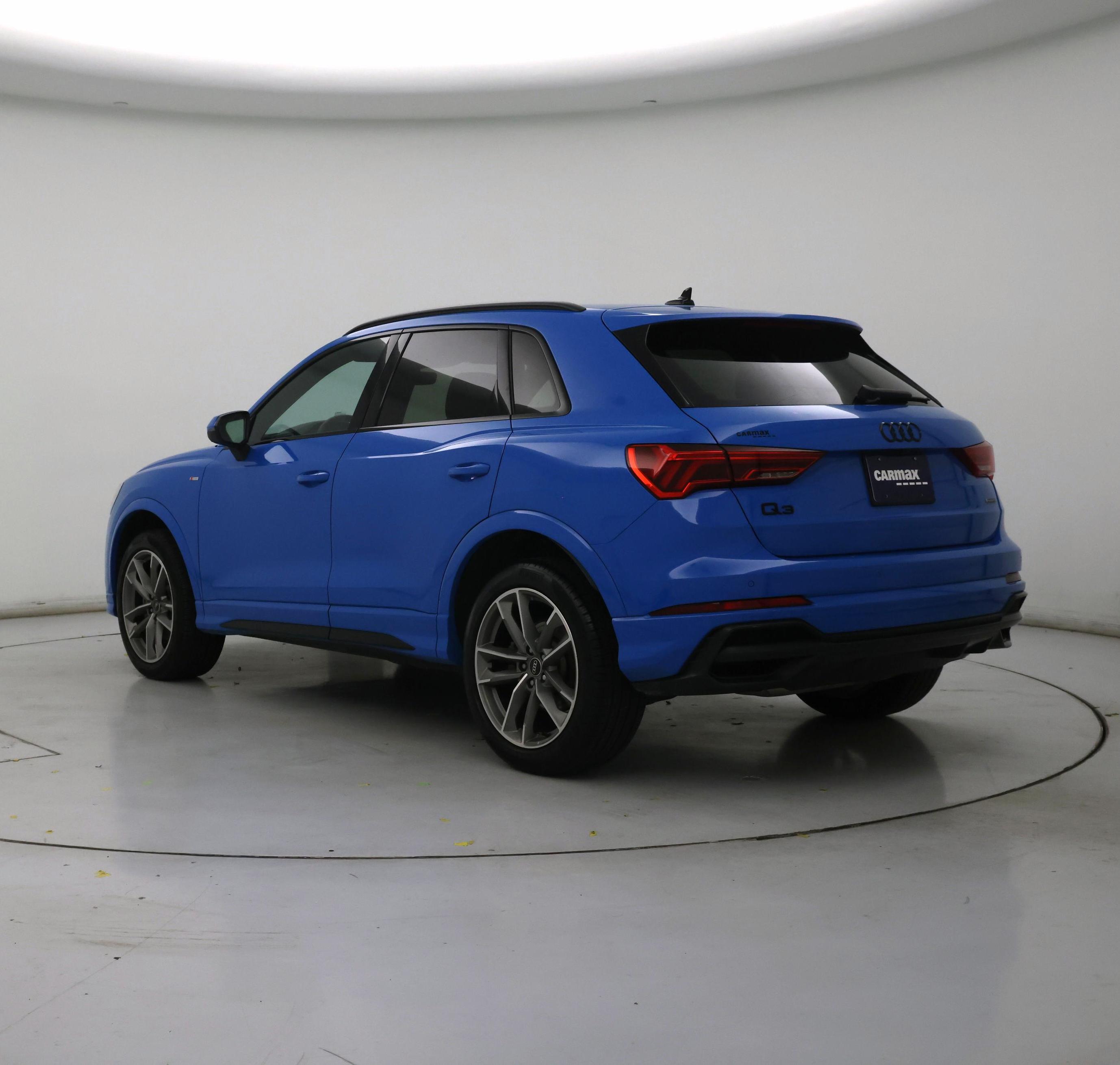 Thumbnail: 2022 Audi Q3 - 2