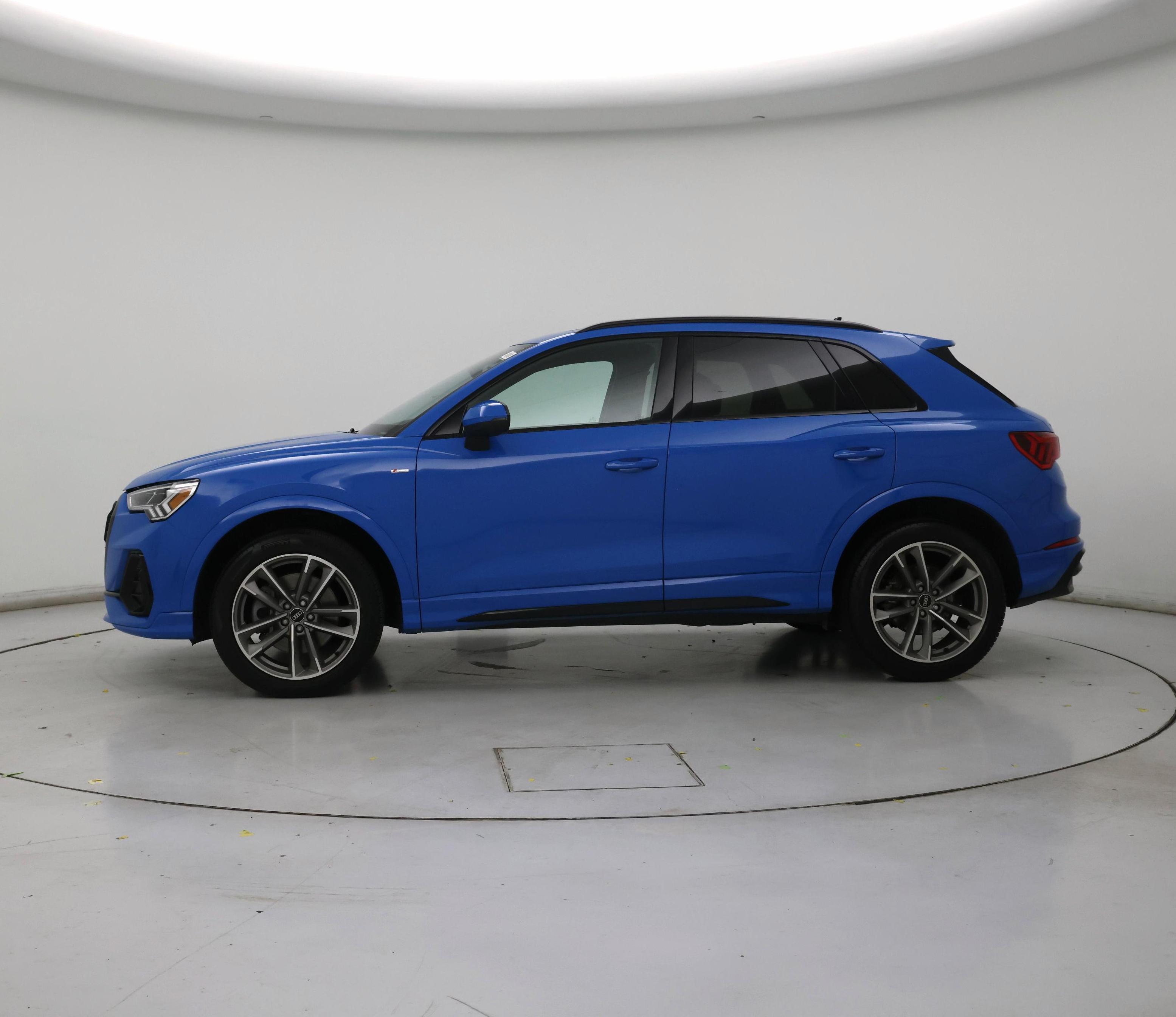 Thumbnail: 2022 Audi Q3 - 3