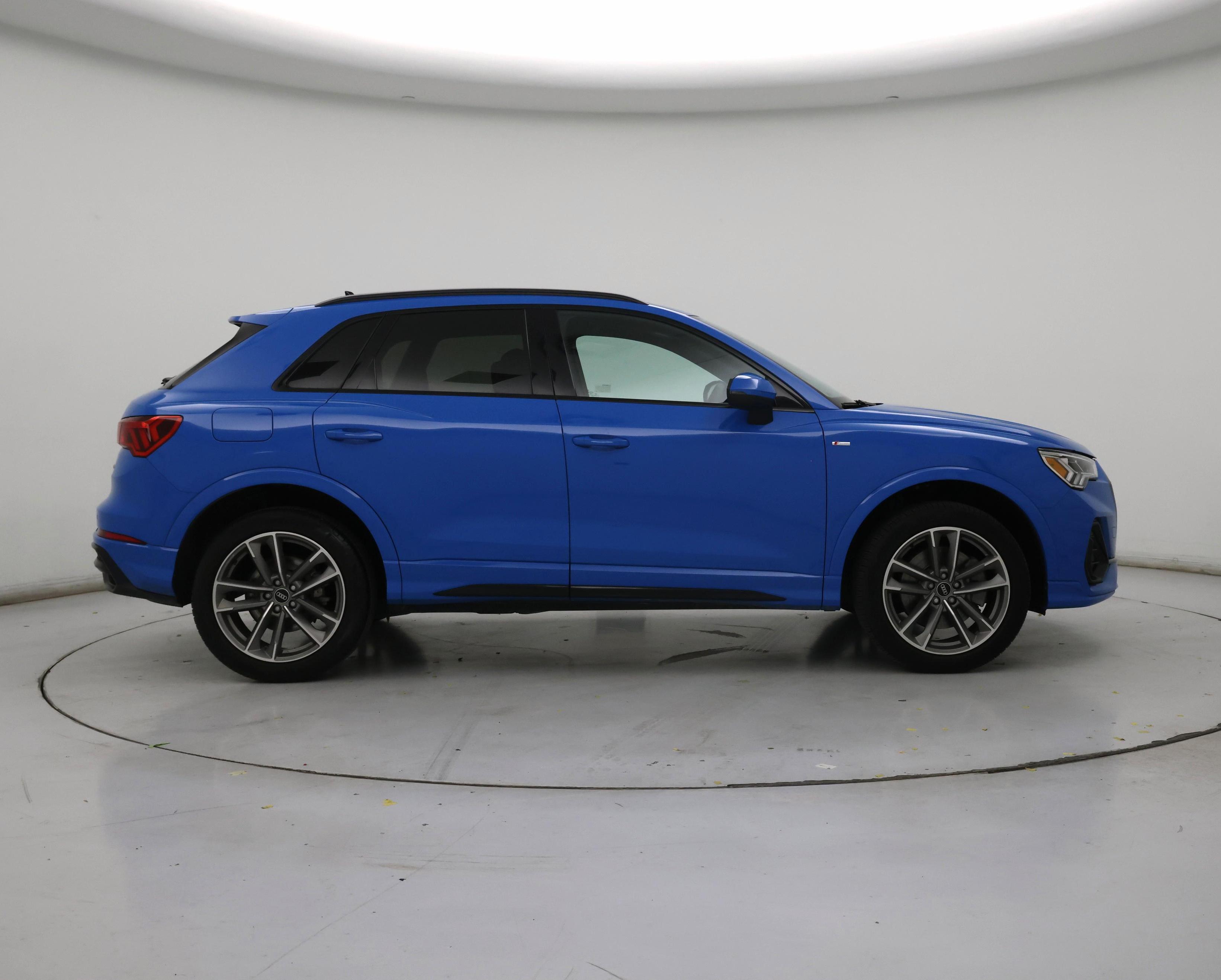 Thumbnail: 2022 Audi Q3 - 7