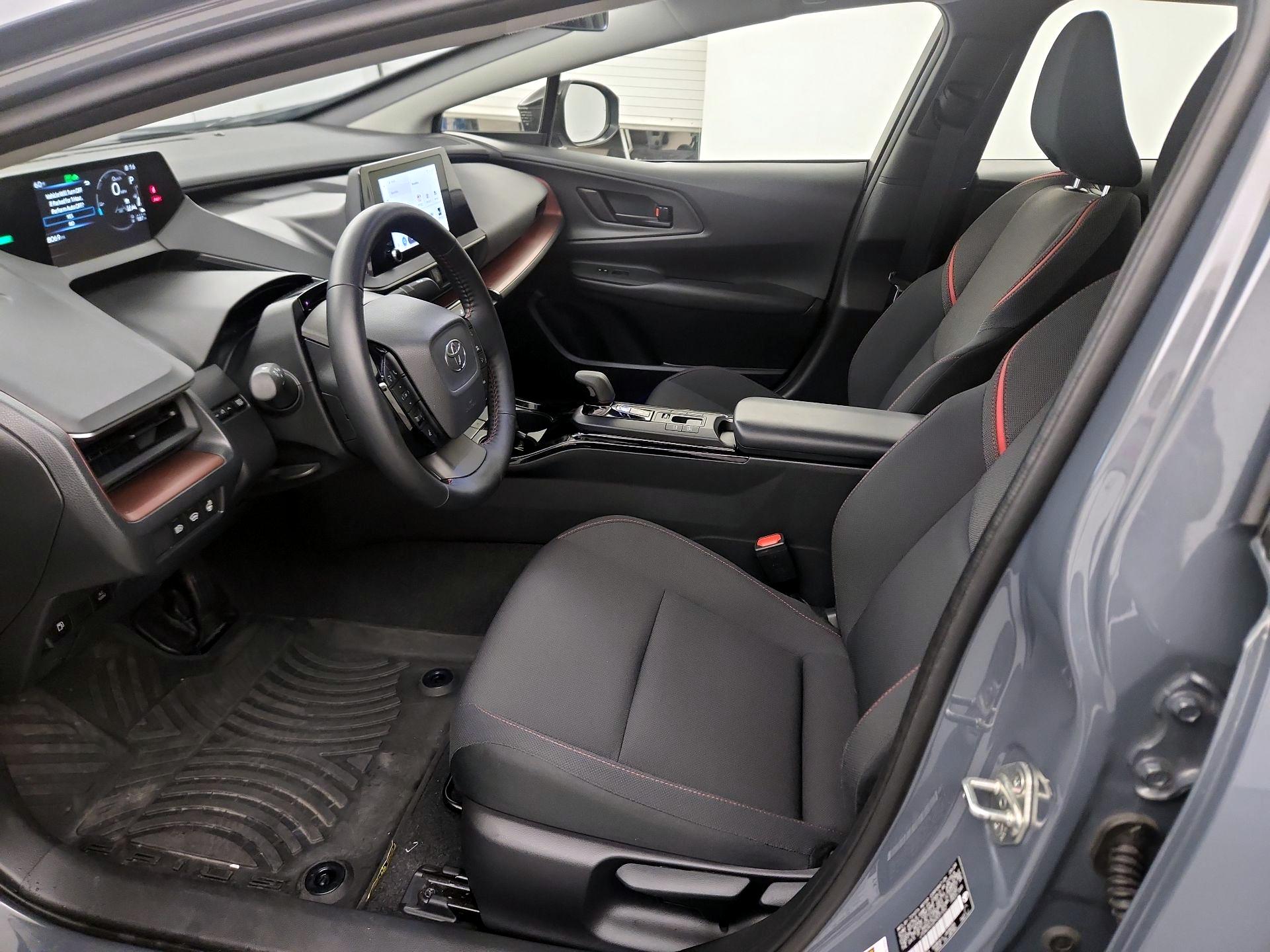 Thumbnail: 2024 Toyota Prius Prime - 9