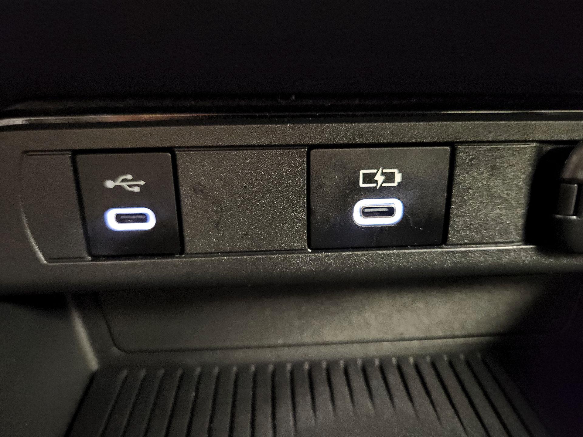 Thumbnail: 2024 Toyota Prius Prime - 15