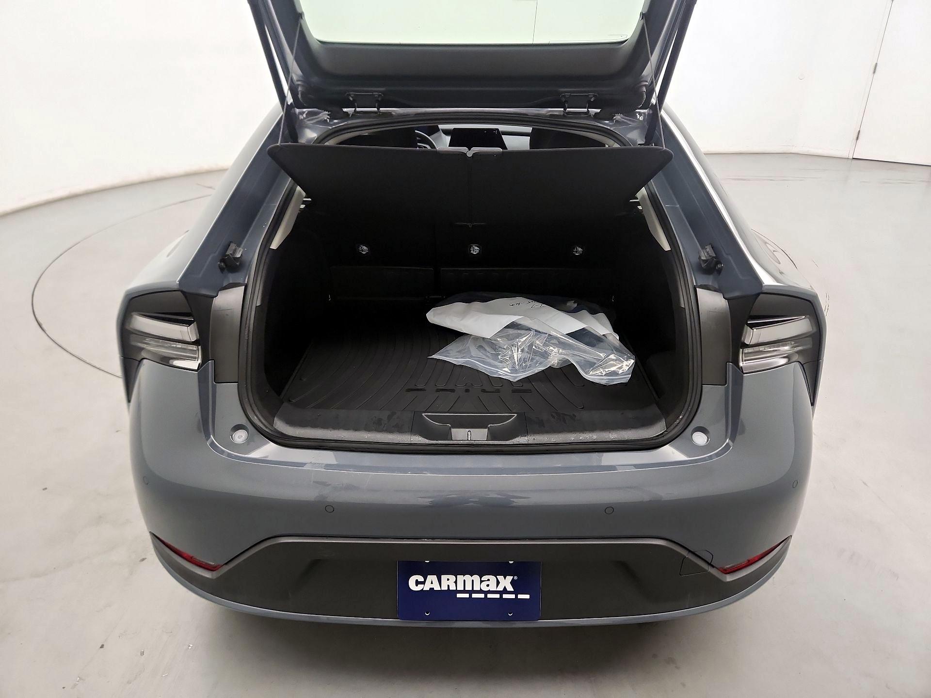 Thumbnail: 2024 Toyota Prius Prime - 17