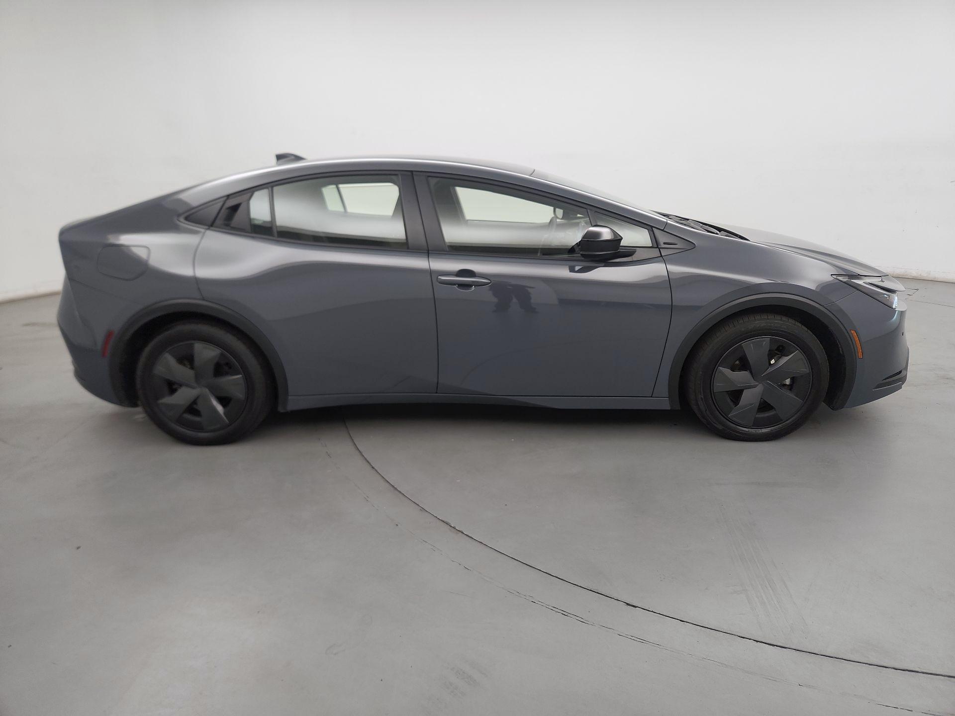 Thumbnail: 2024 Toyota Prius Prime - 4