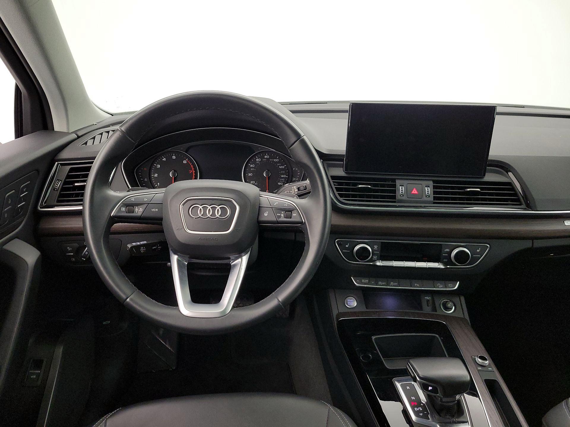 Thumbnail: 2023 Audi Q5 - 10