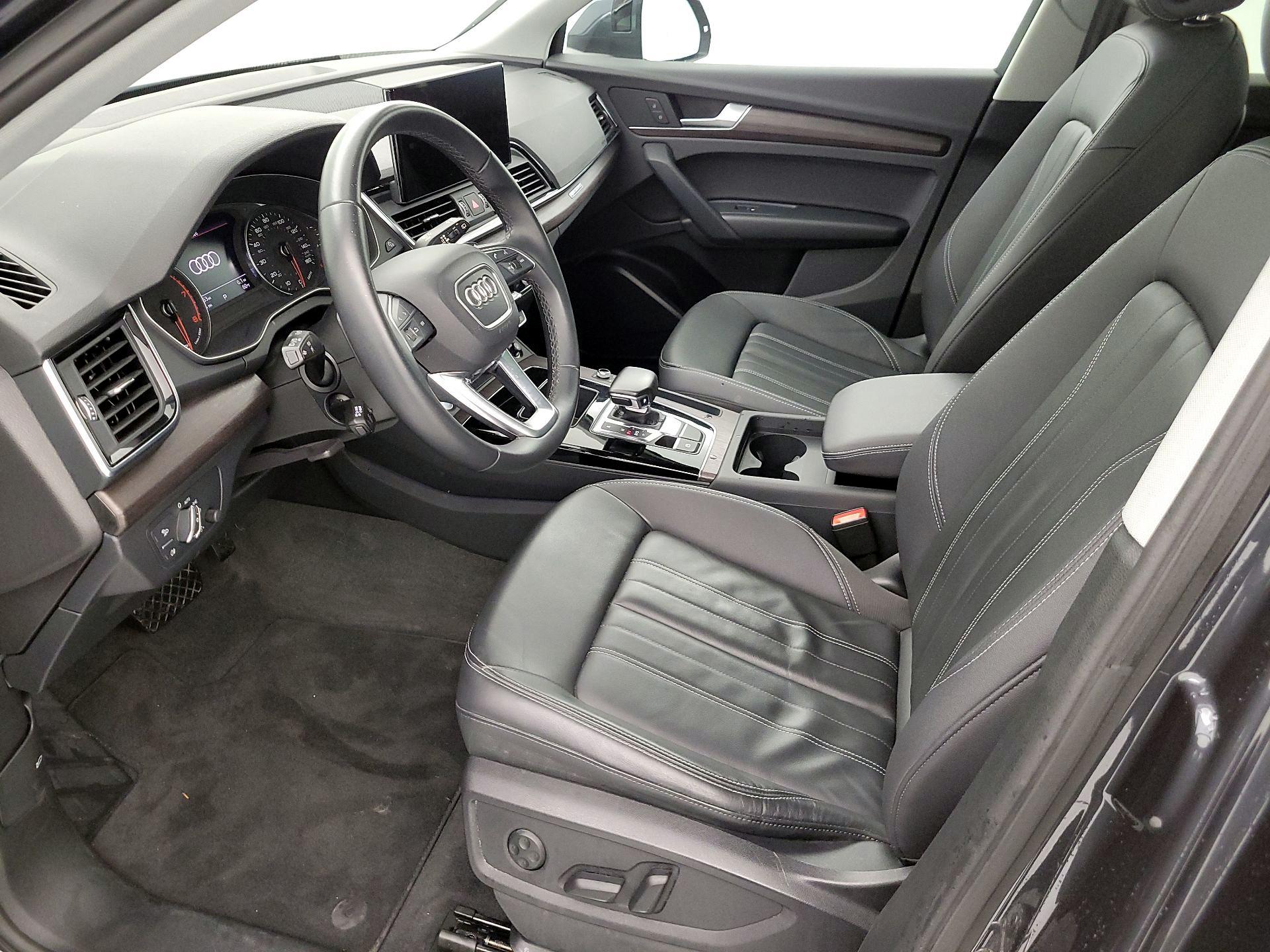 Thumbnail: 2023 Audi Q5 - 11