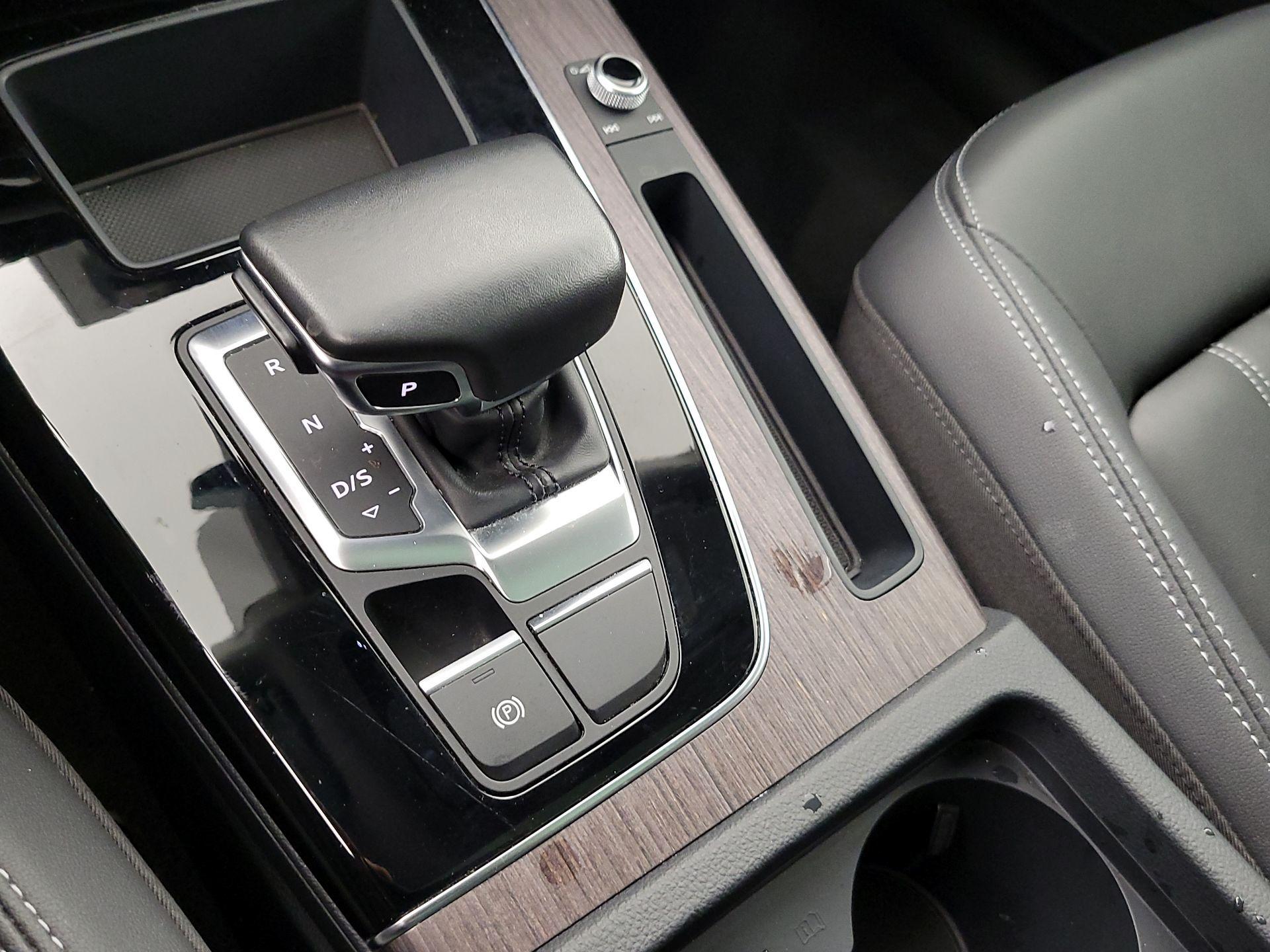 Thumbnail: 2023 Audi Q5 - 17