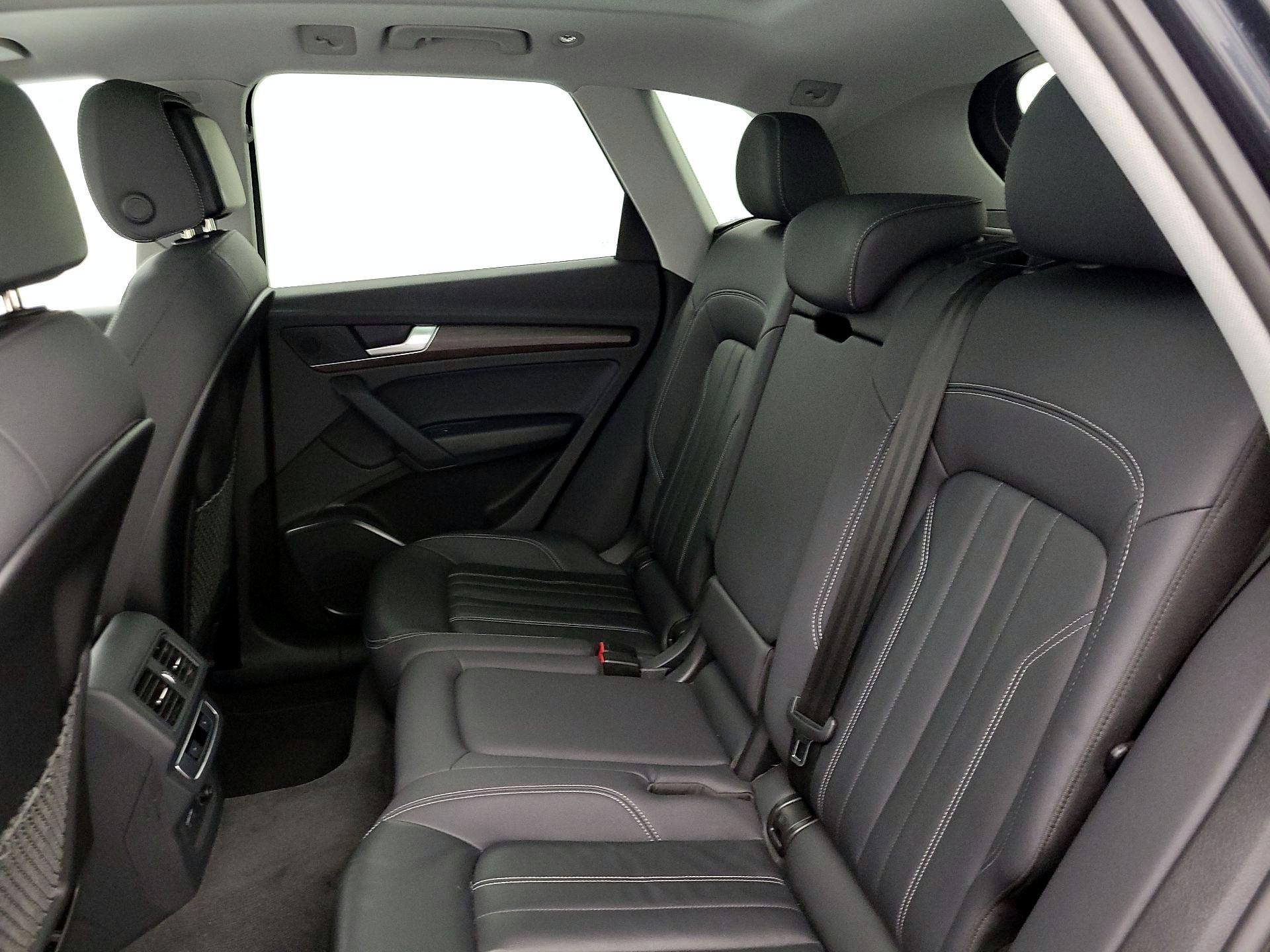 Thumbnail: 2023 Audi Q5 - 20