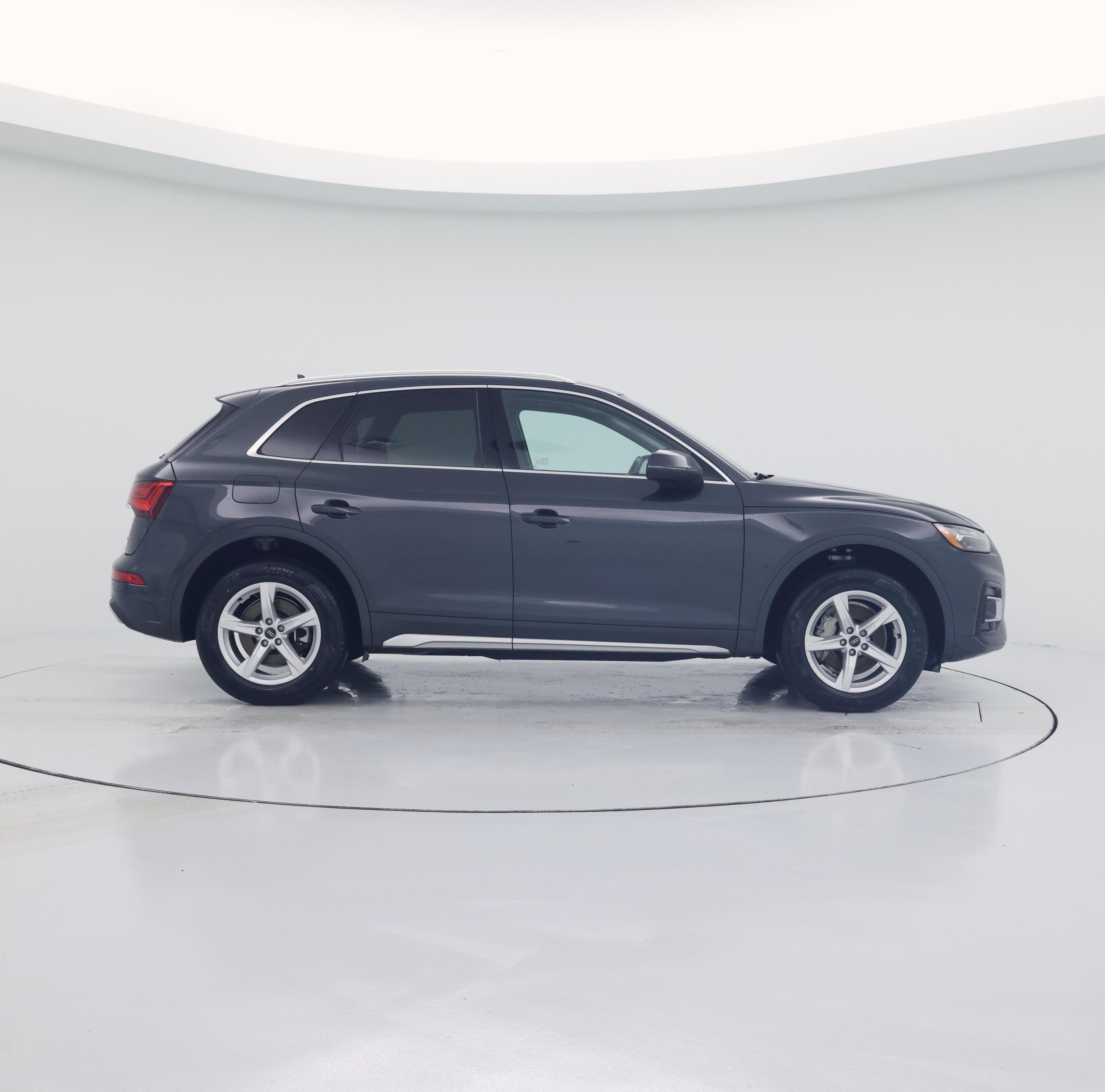 Thumbnail: 2023 Audi Q5 - 7
