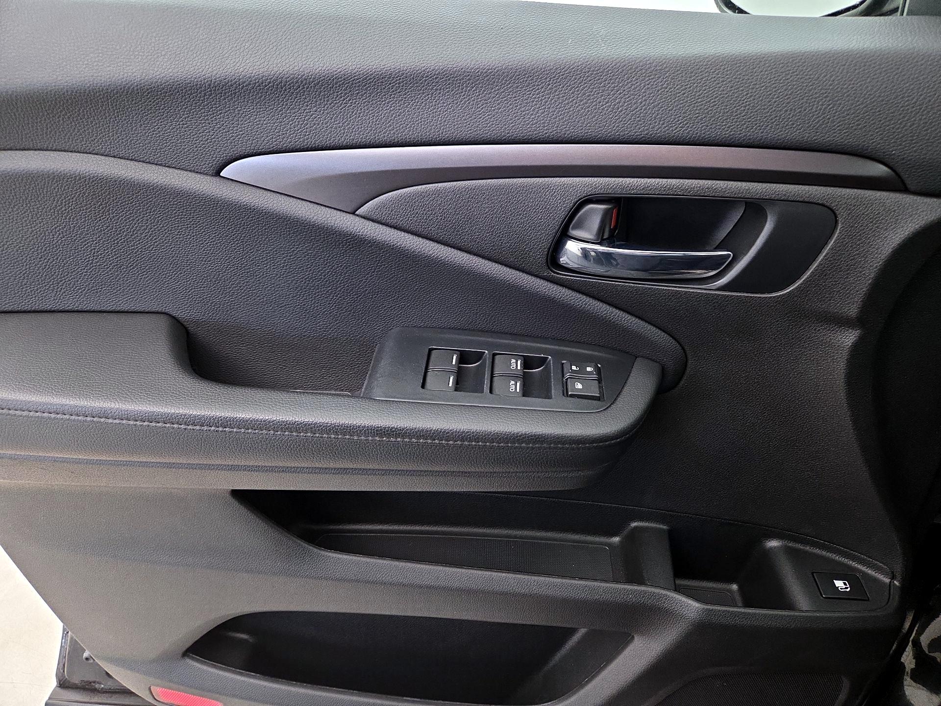 Thumbnail: 2022 Honda Pilot - 12