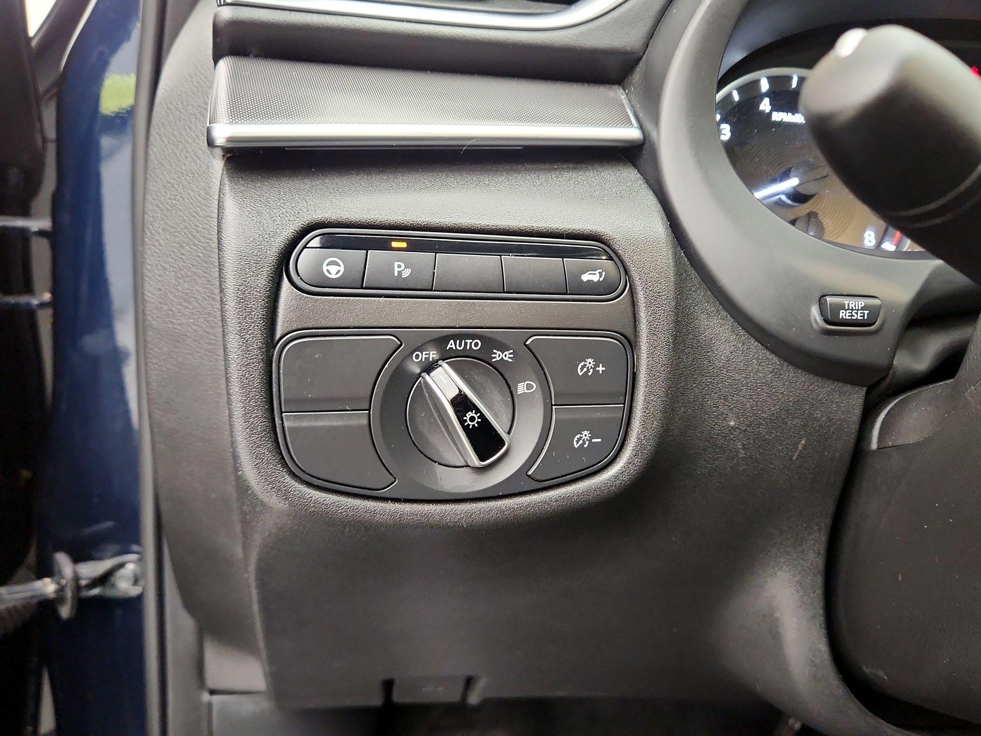 Thumbnail: 2023 INFINITI QX50 - 13