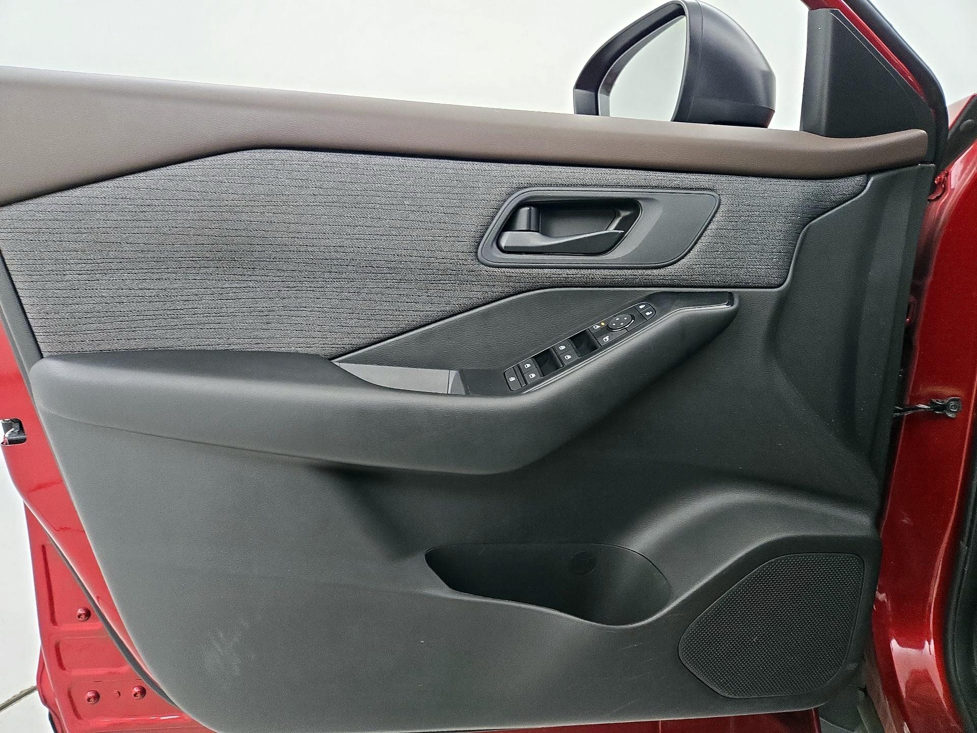 Thumbnail: 2023 Nissan Rogue - 12