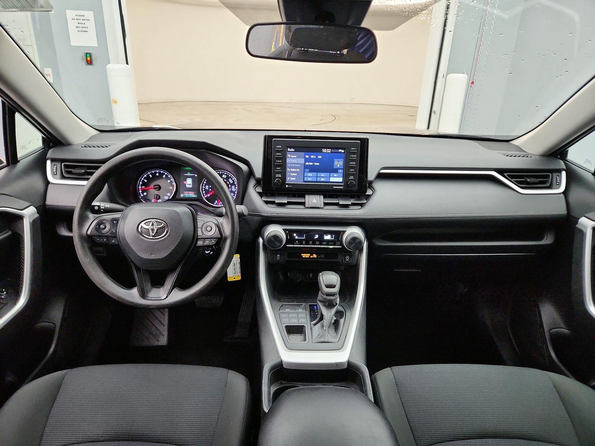 Thumbnail: 2021 Toyota RAV4 - 9