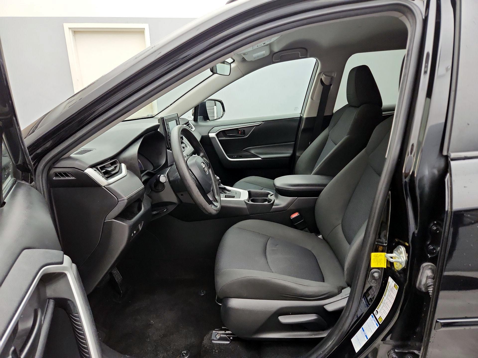 Thumbnail: 2021 Toyota RAV4 - 11