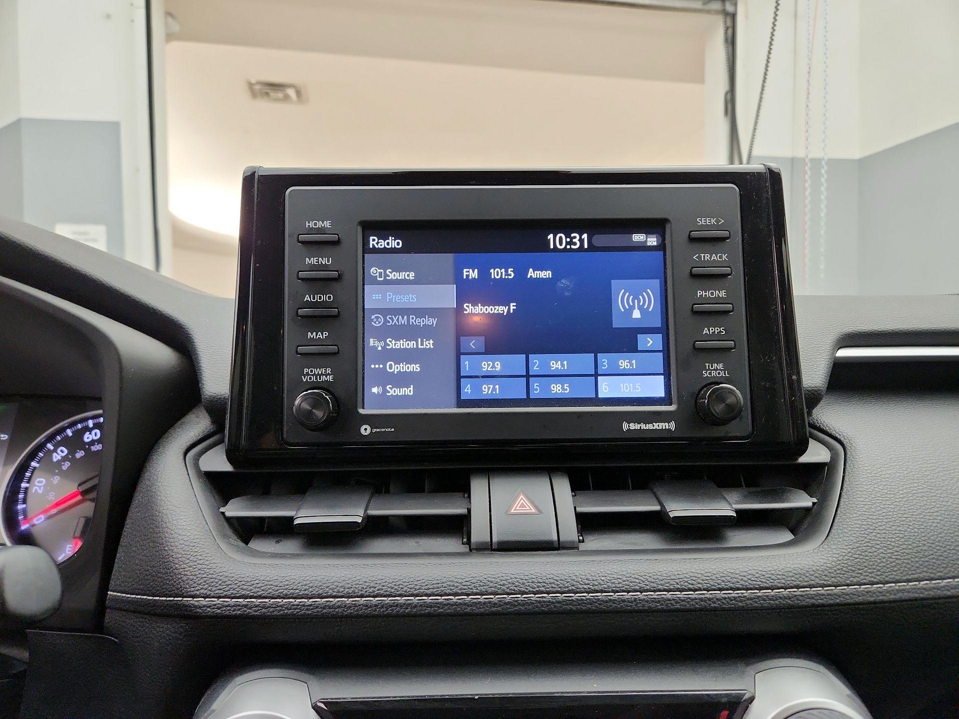 Thumbnail: 2021 Toyota RAV4 - 15