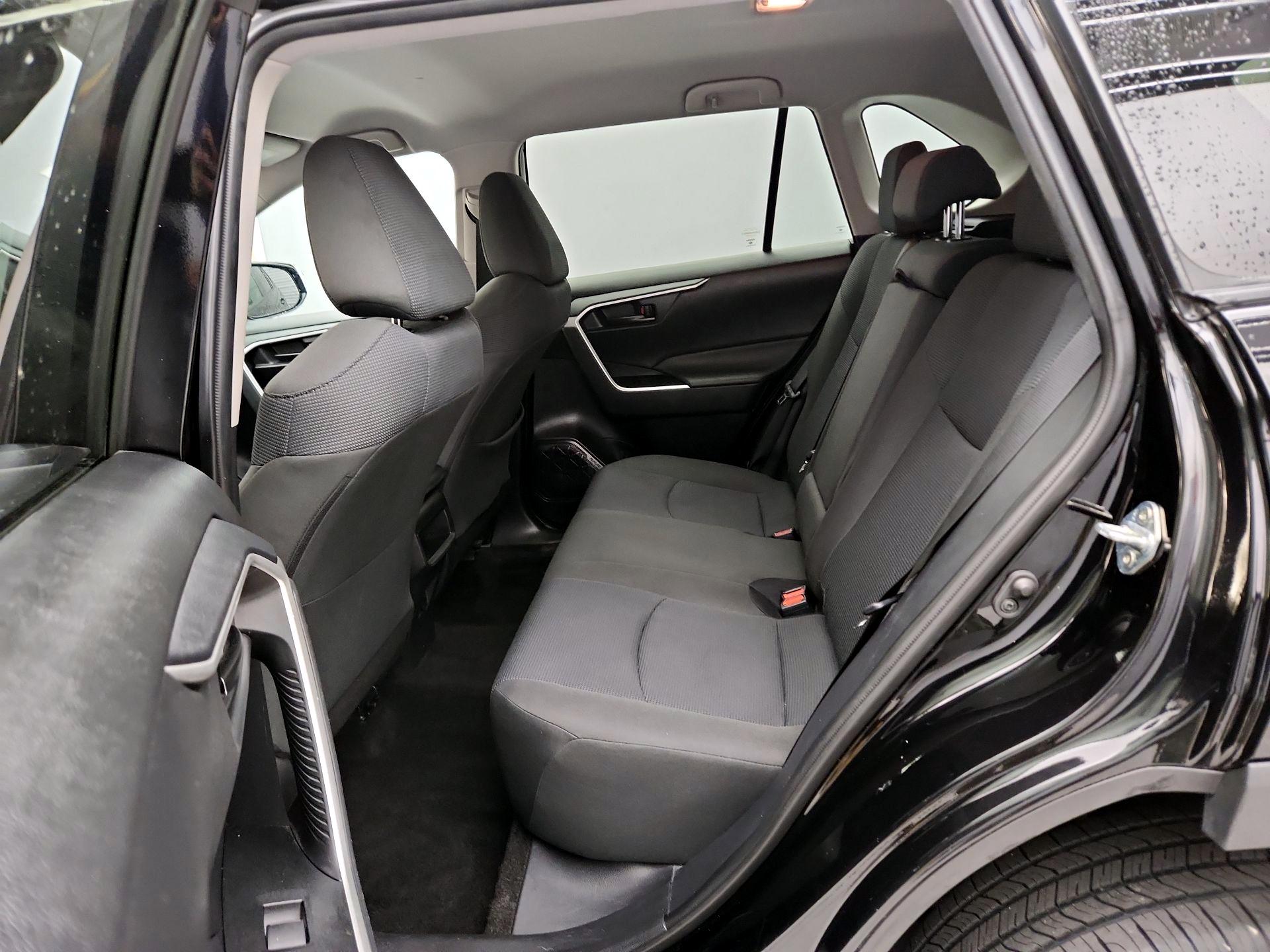 Thumbnail: 2021 Toyota RAV4 - 19