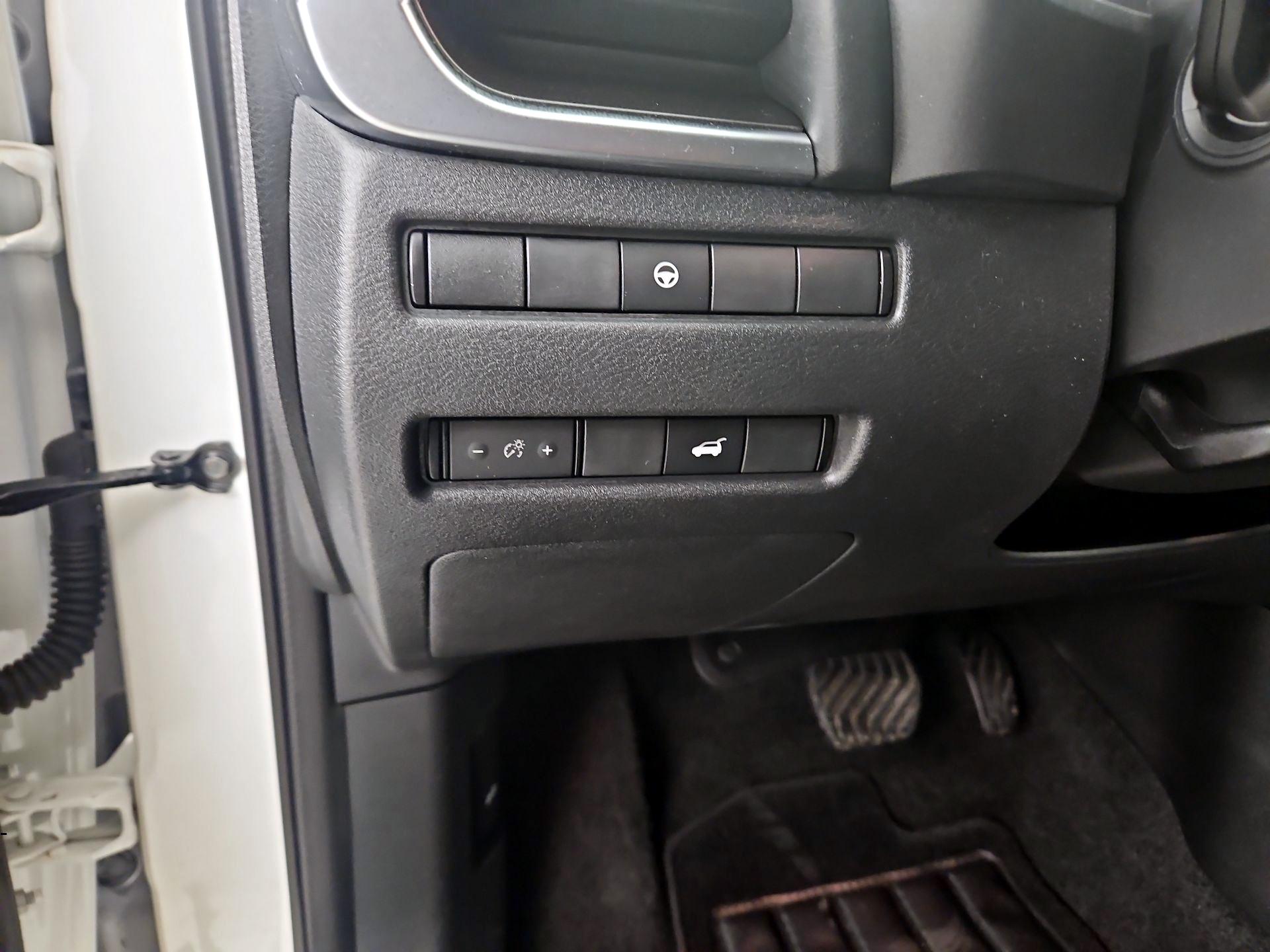 Thumbnail: 2023 Nissan Rogue - 13