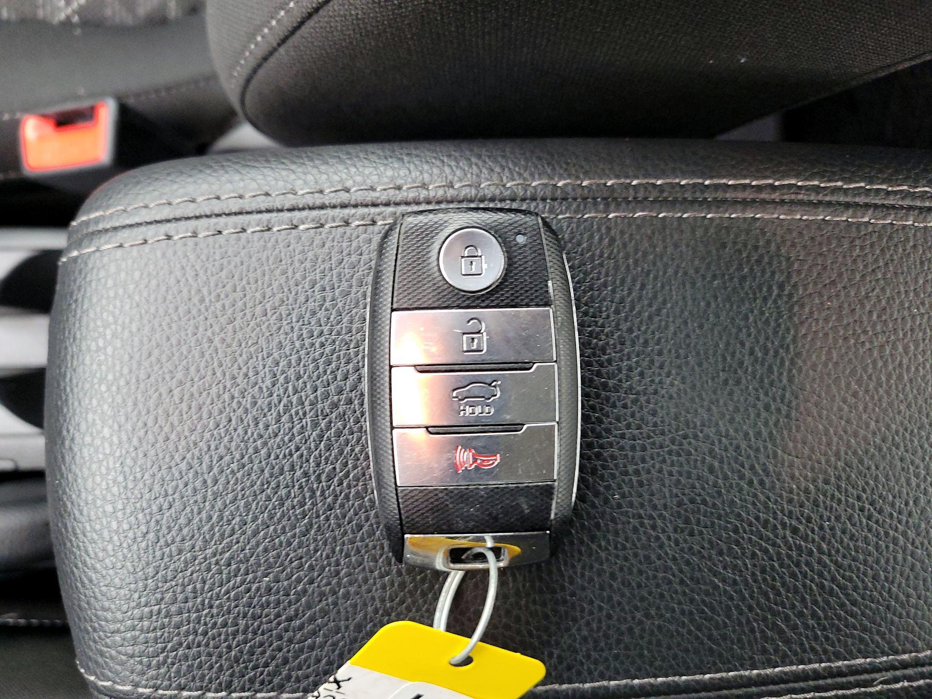 Thumbnail: 2023 Kia Rio - 20