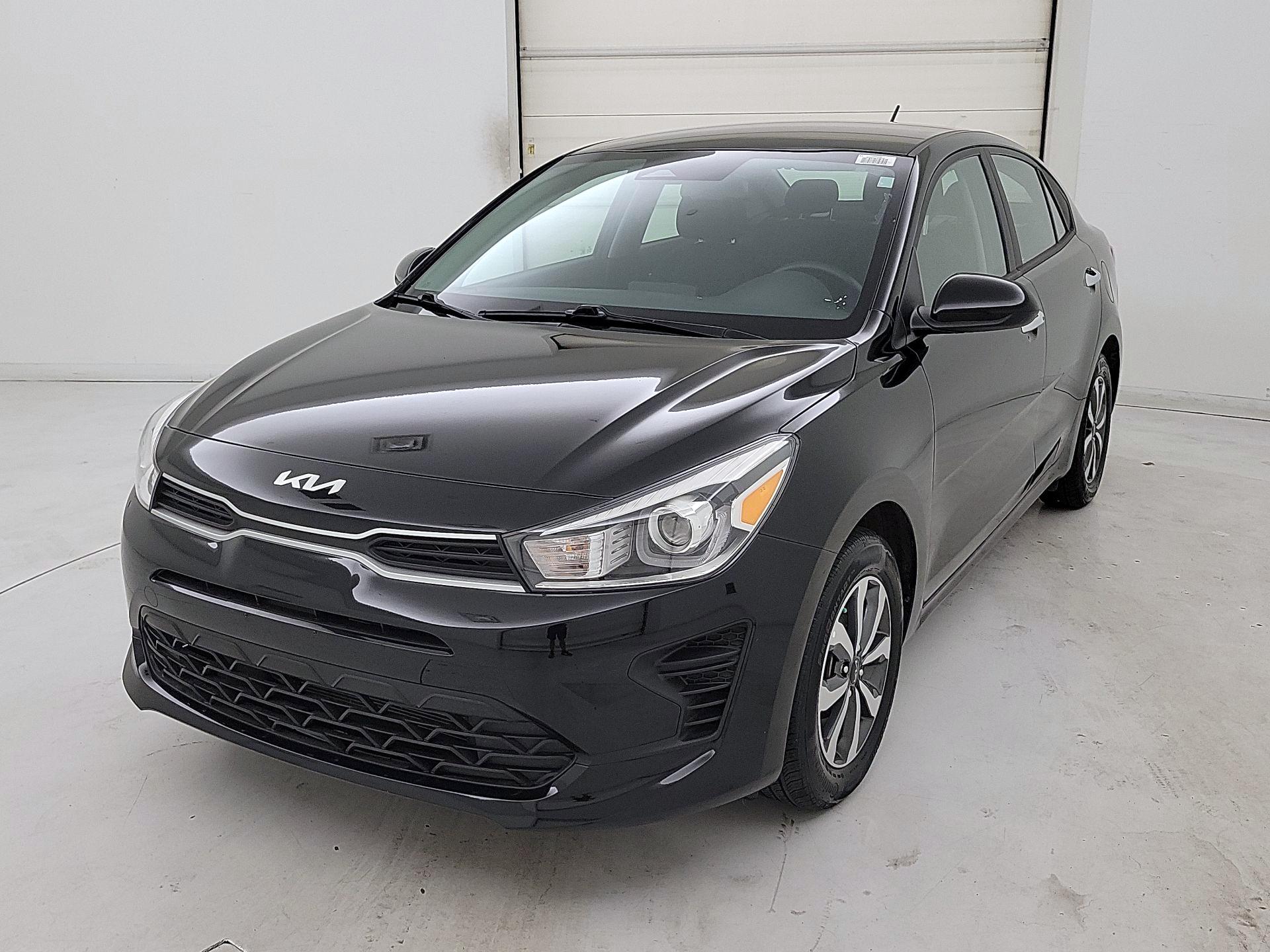 Thumbnail: 2023 Kia Rio - 3