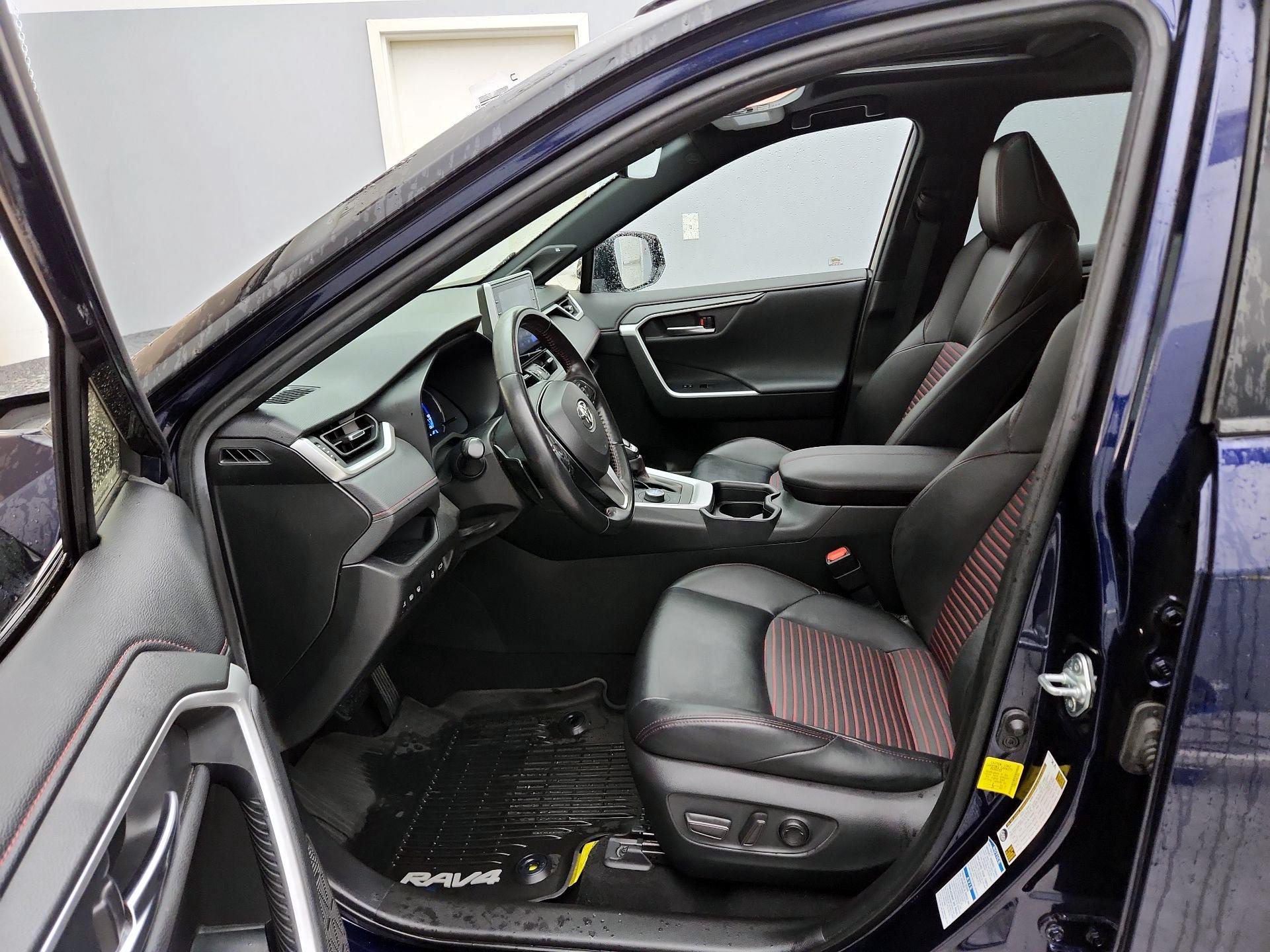 Thumbnail: 2021 Toyota RAV4 - 11