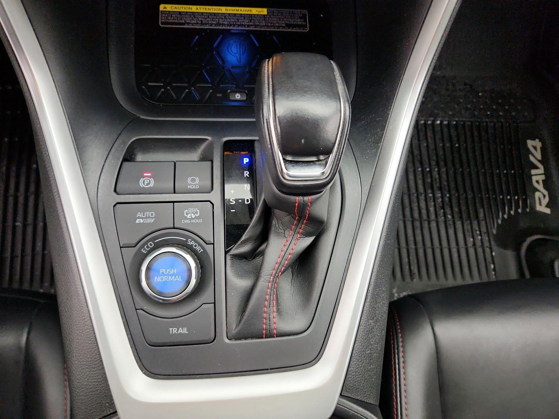 Thumbnail: 2021 Toyota RAV4 - 17