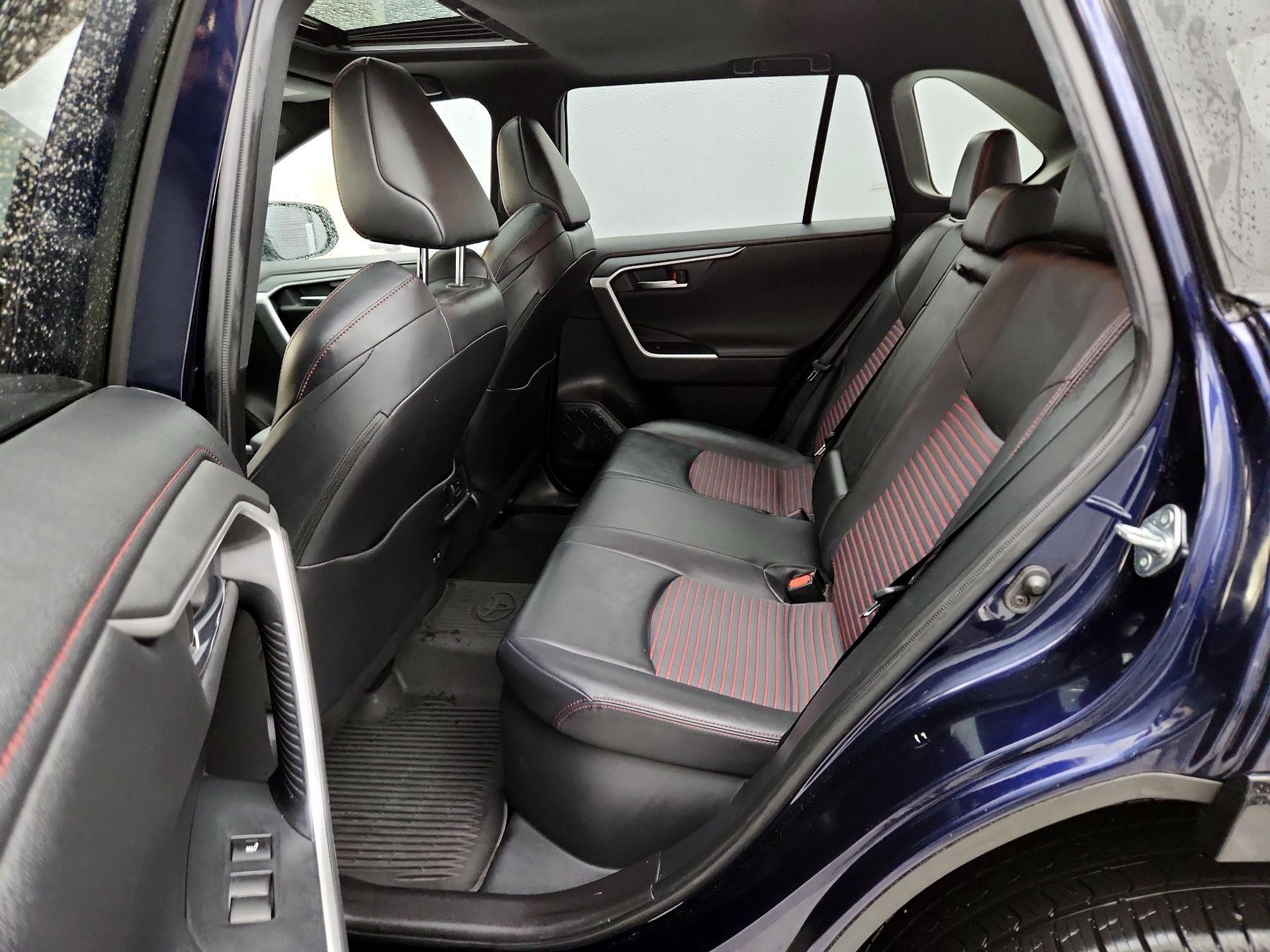 Thumbnail: 2021 Toyota RAV4 - 20