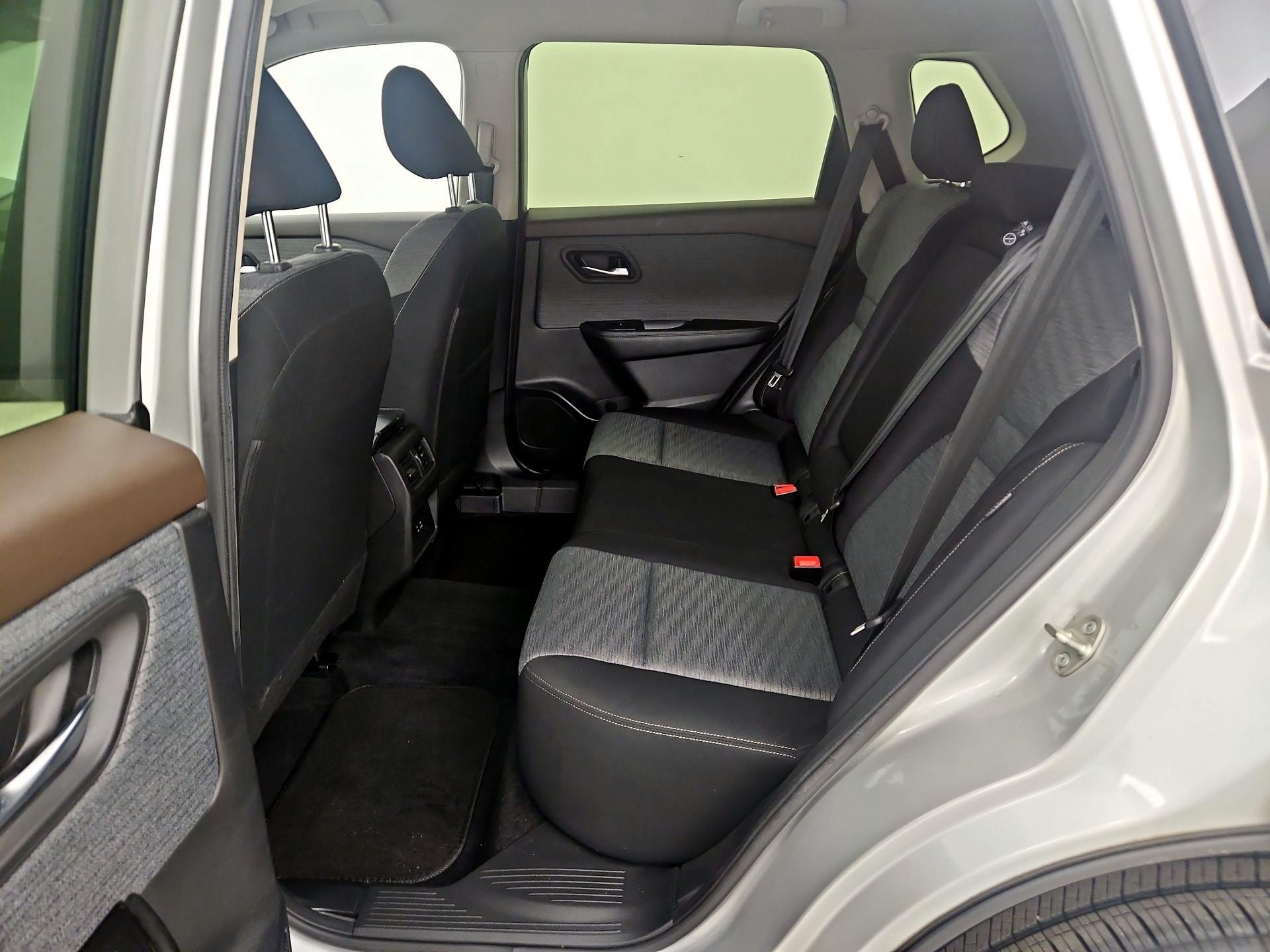 Thumbnail: 2023 Nissan Rogue - 19