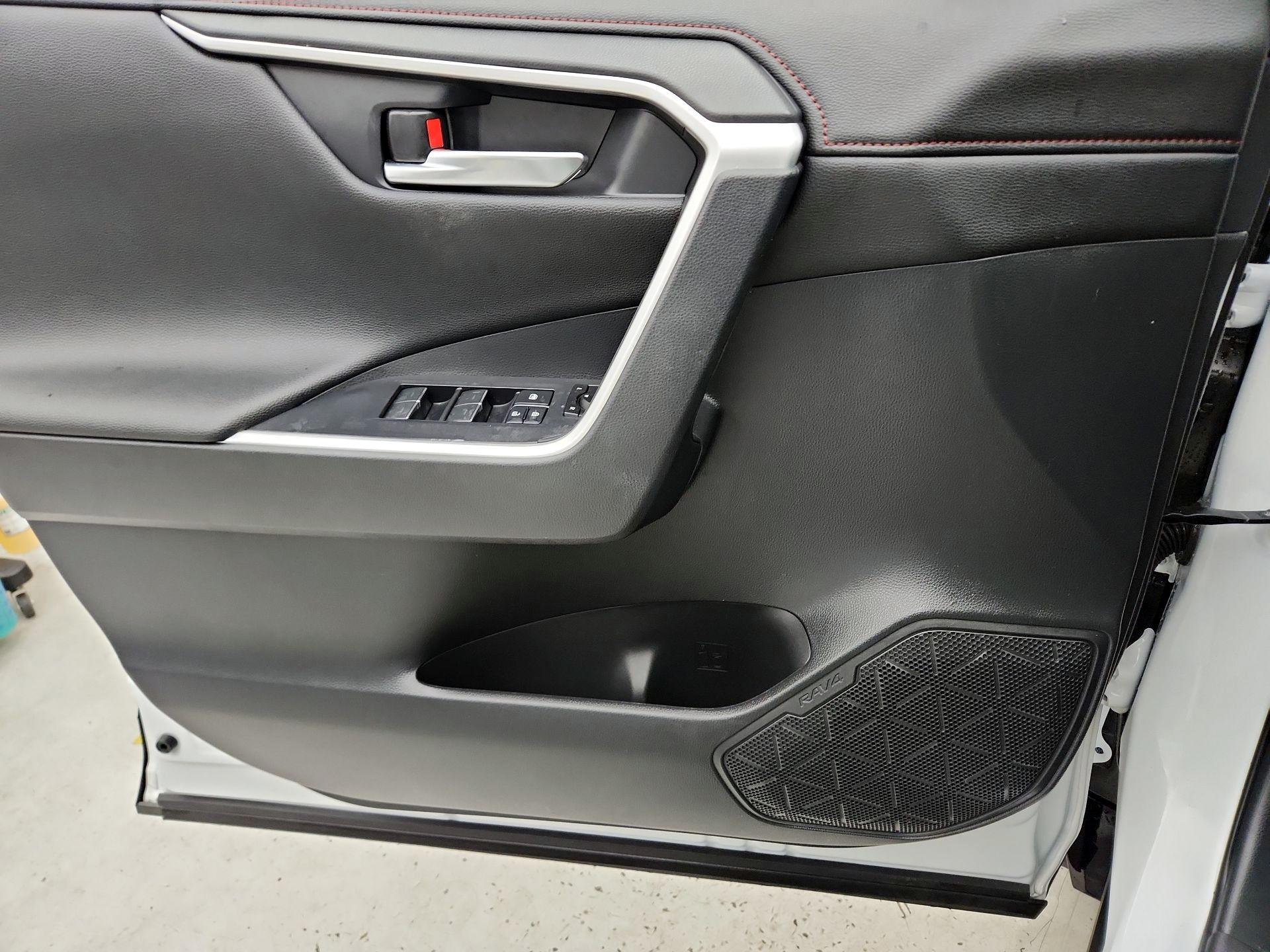 Thumbnail: 2023 Toyota RAV4 - 12