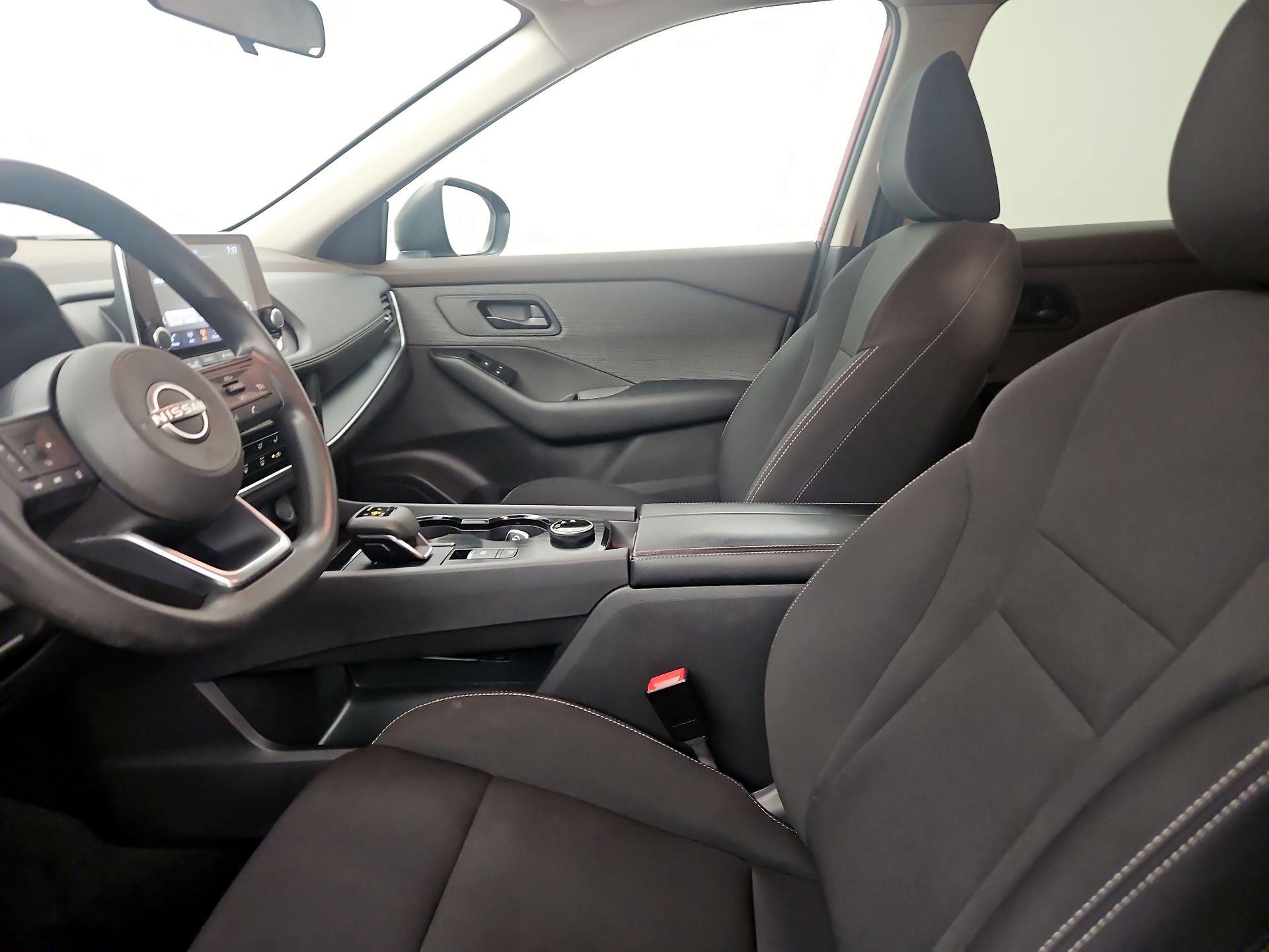 Thumbnail: 2023 Nissan Rogue - 11