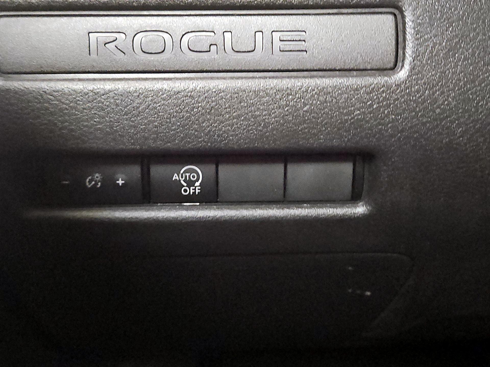 Thumbnail: 2023 Nissan Rogue - 13