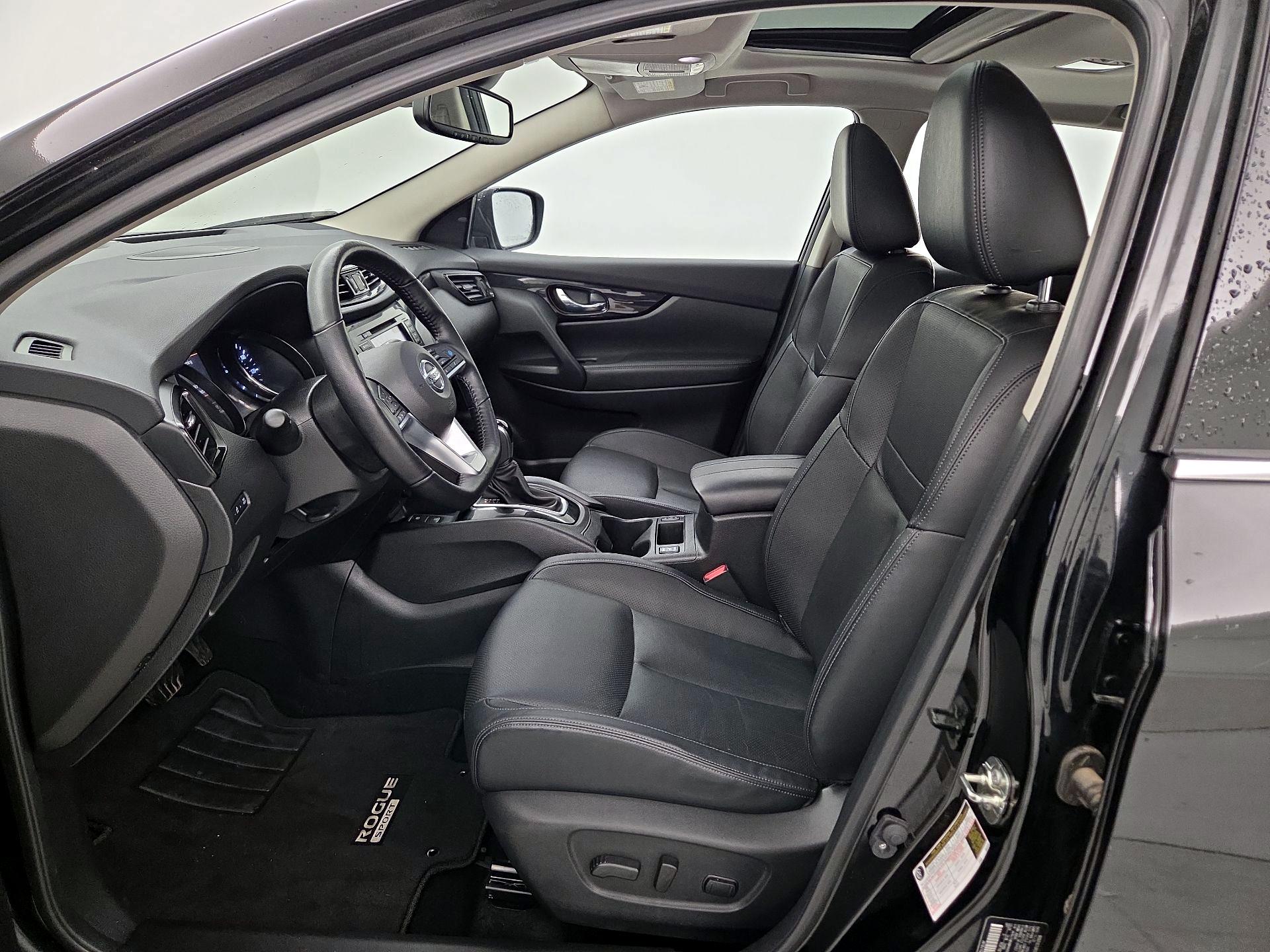 Thumbnail: 2022 Nissan Rogue Sport - 9