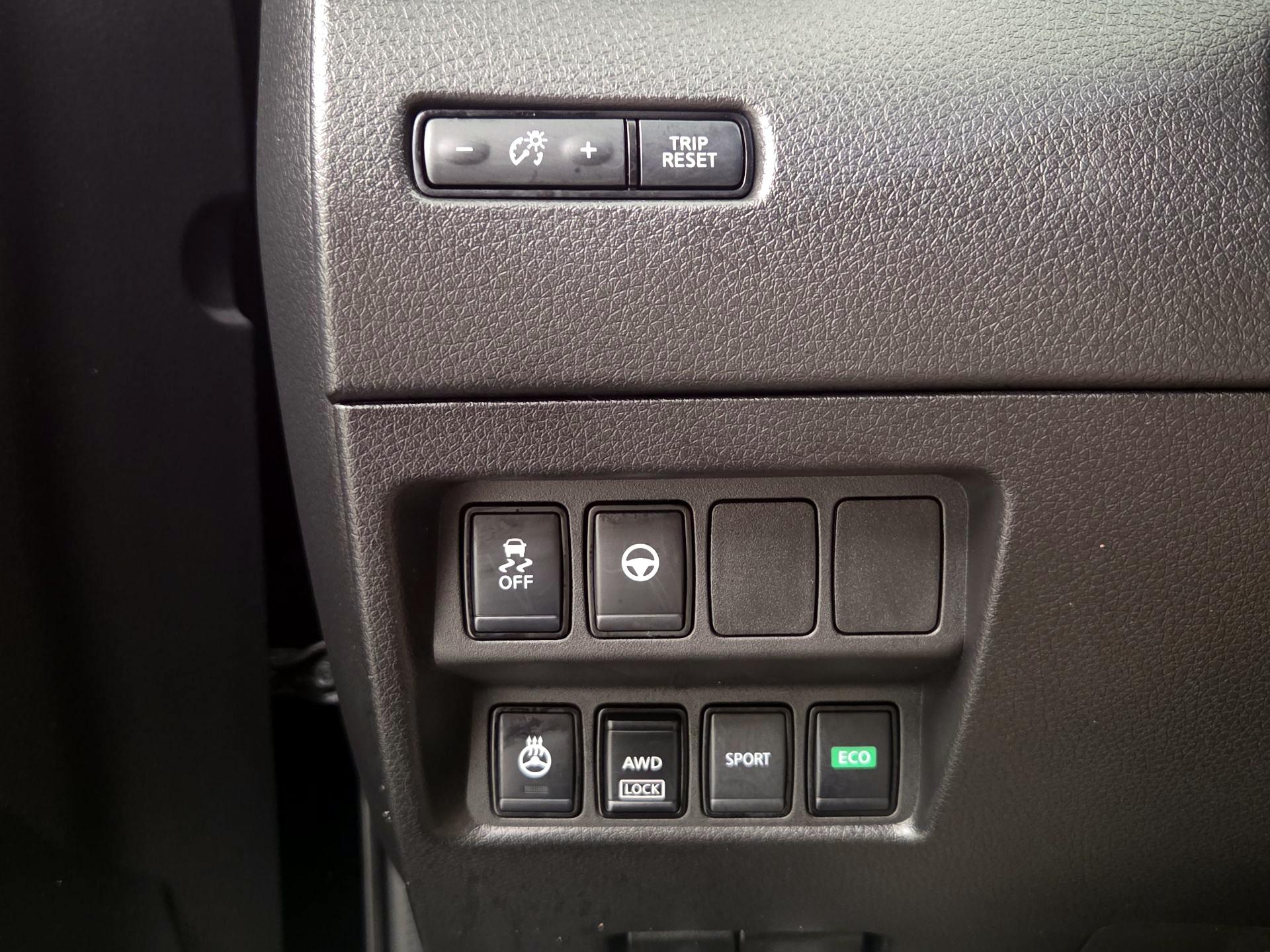 Thumbnail: 2022 Nissan Rogue Sport - 11