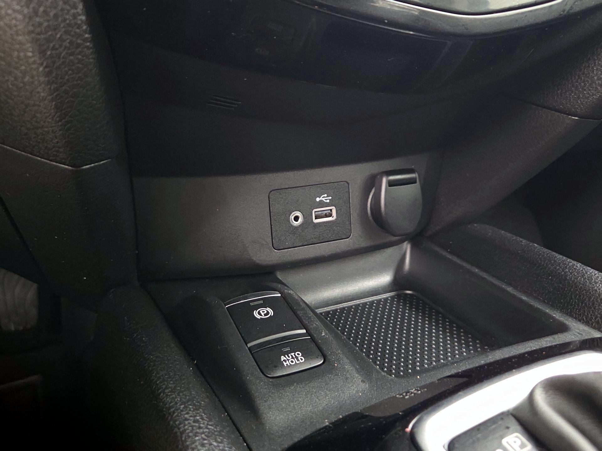 Thumbnail: 2022 Nissan Rogue Sport - 17