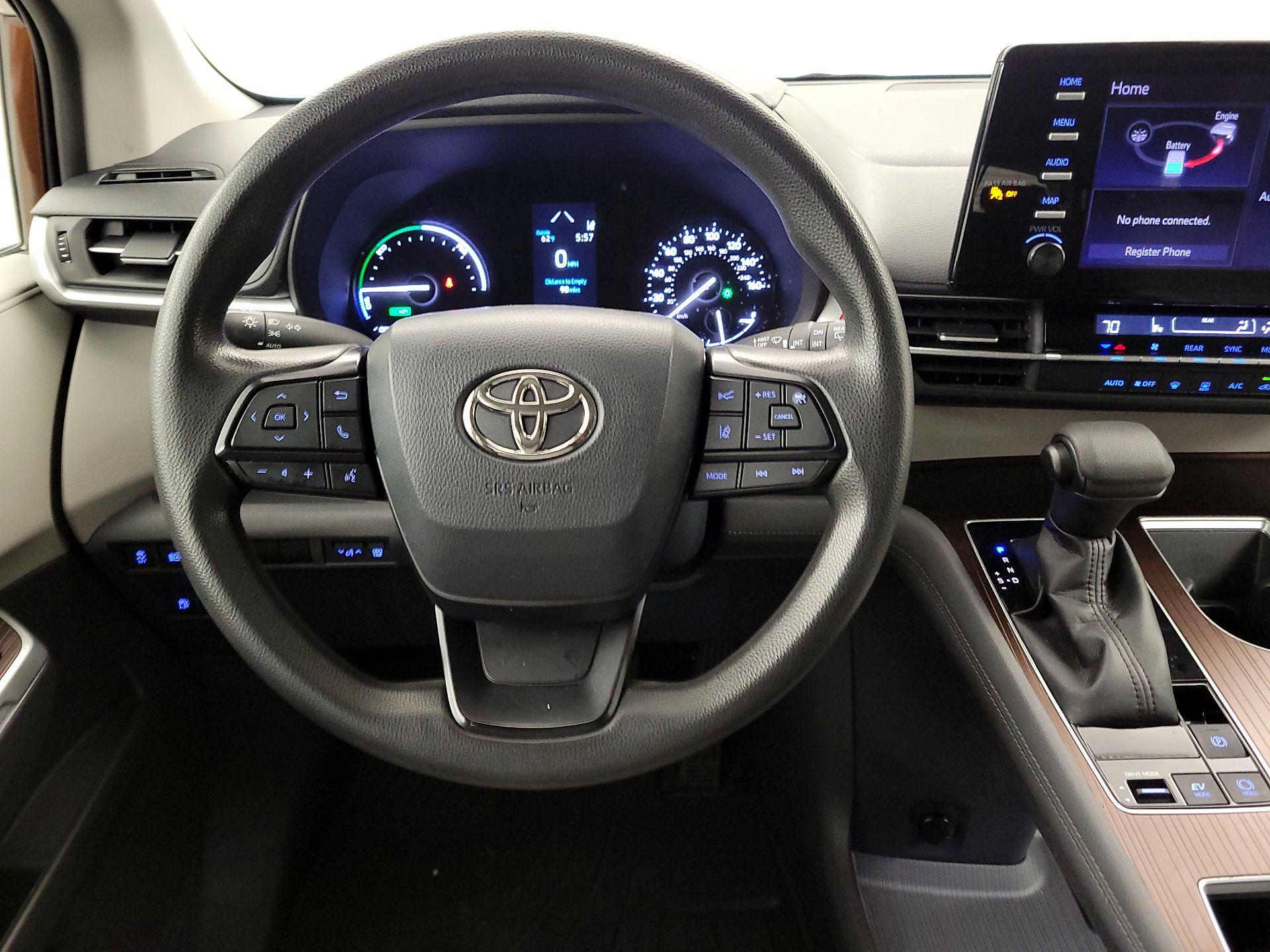 Thumbnail: 2022 Toyota Sienna - 10