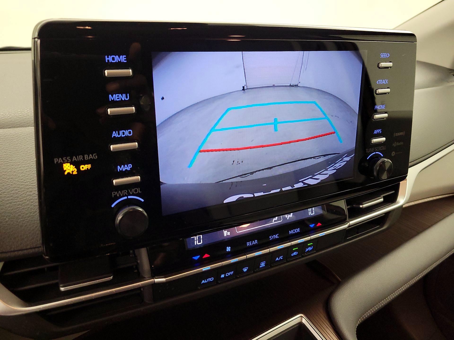 Thumbnail: 2022 Toyota Sienna - 14