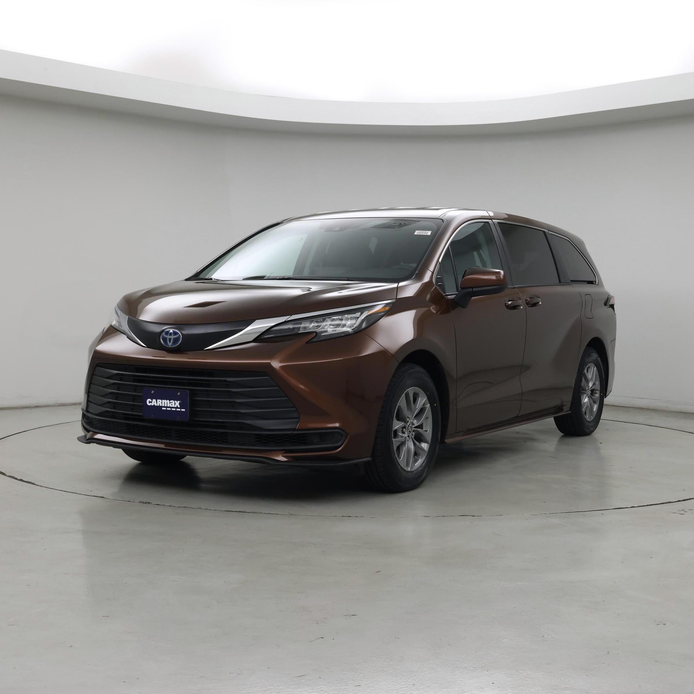 Thumbnail: 2022 Toyota Sienna - 4