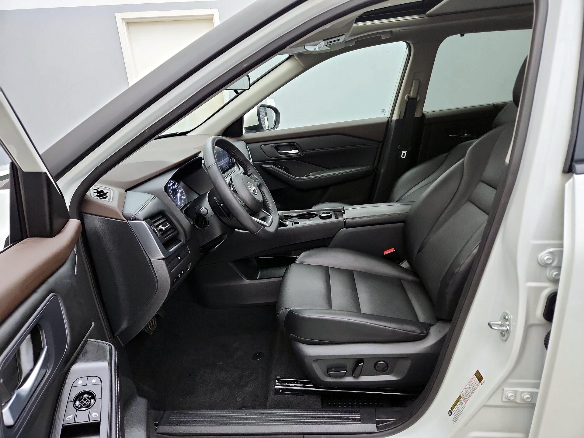 Thumbnail: 2023 Nissan Rogue - 11