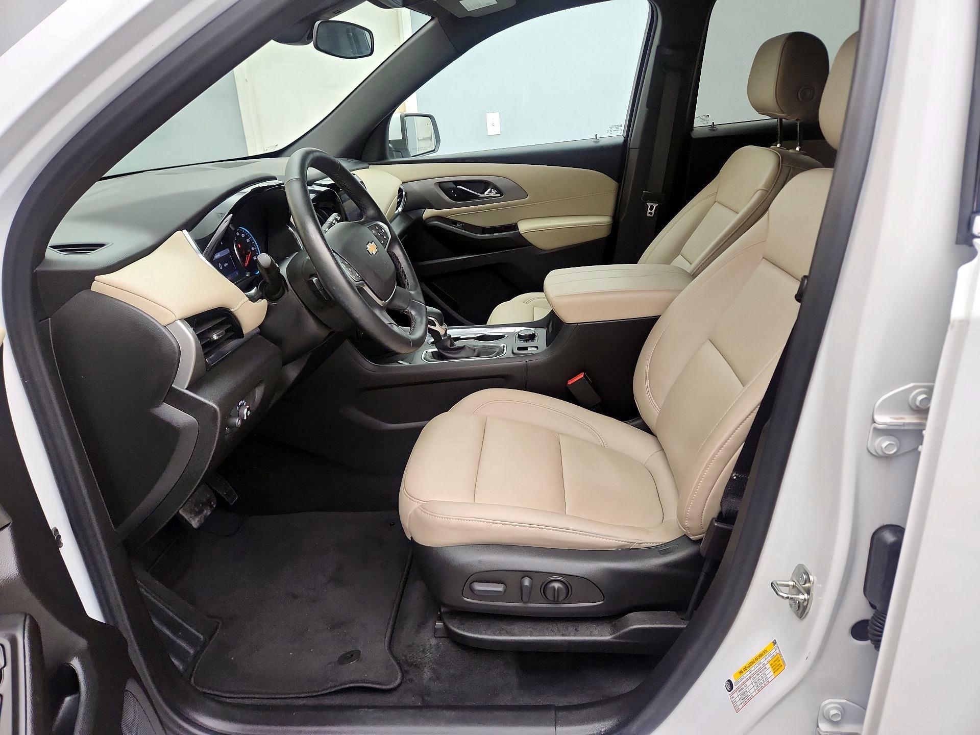 Thumbnail: 2023 Chevrolet Traverse - 11