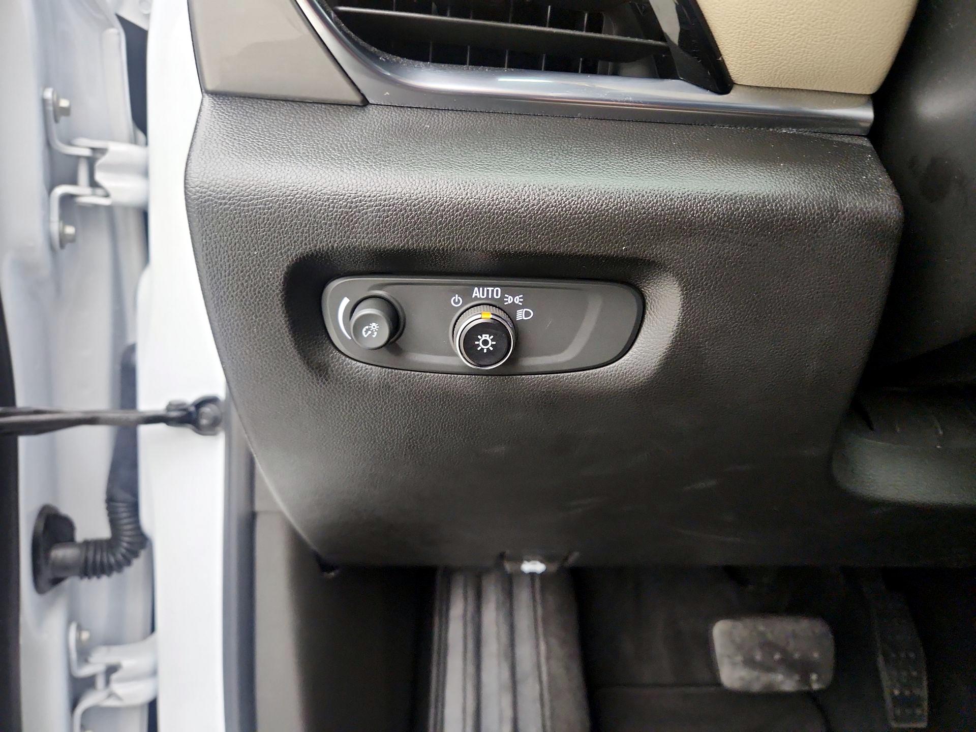 Thumbnail: 2023 Chevrolet Traverse - 13