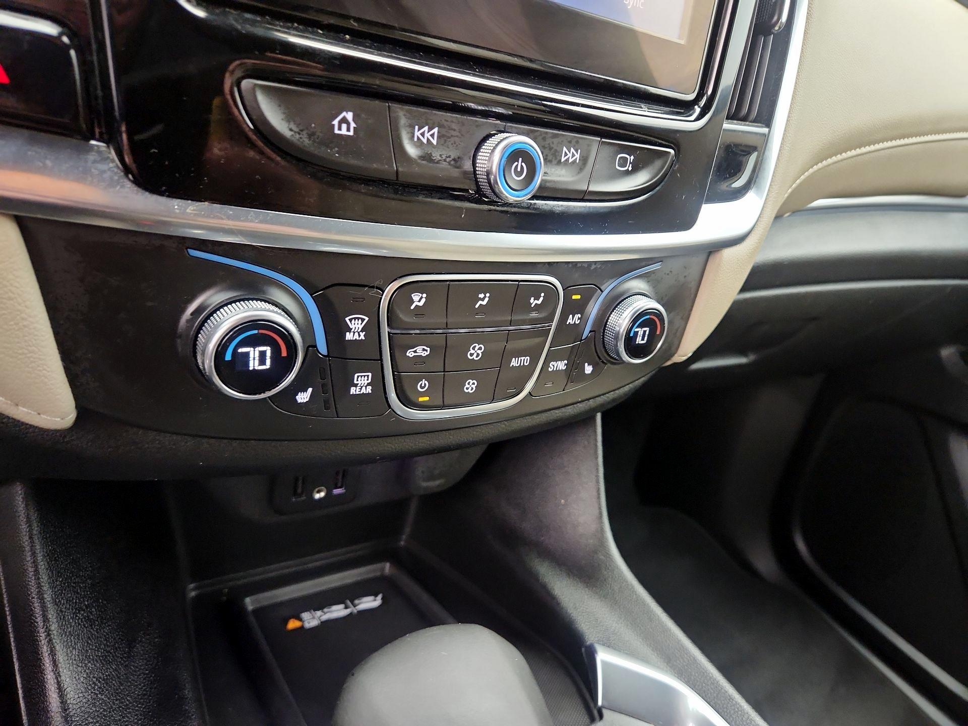 Thumbnail: 2023 Chevrolet Traverse - 16