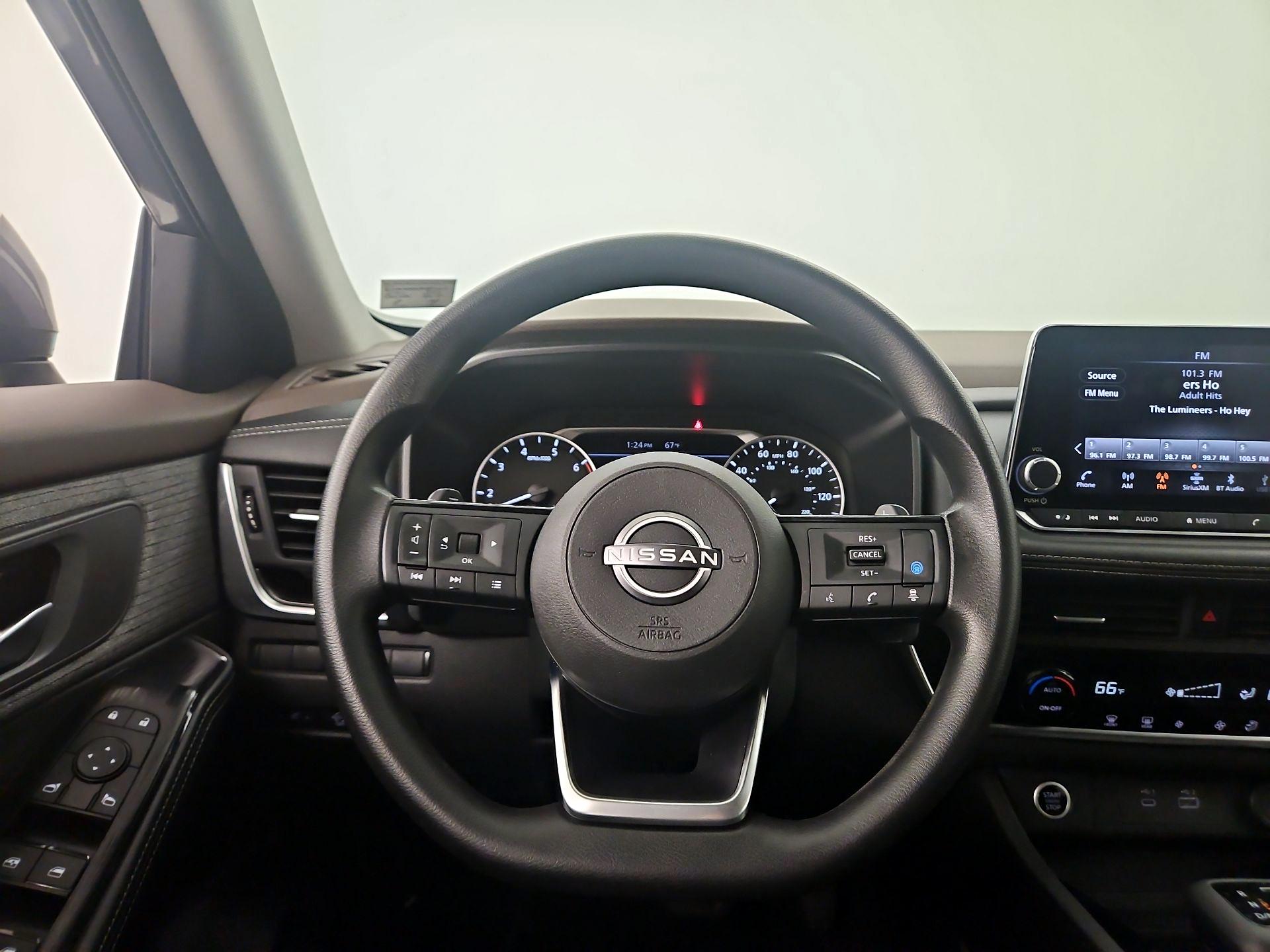 Thumbnail: 2023 Nissan Rogue - 10