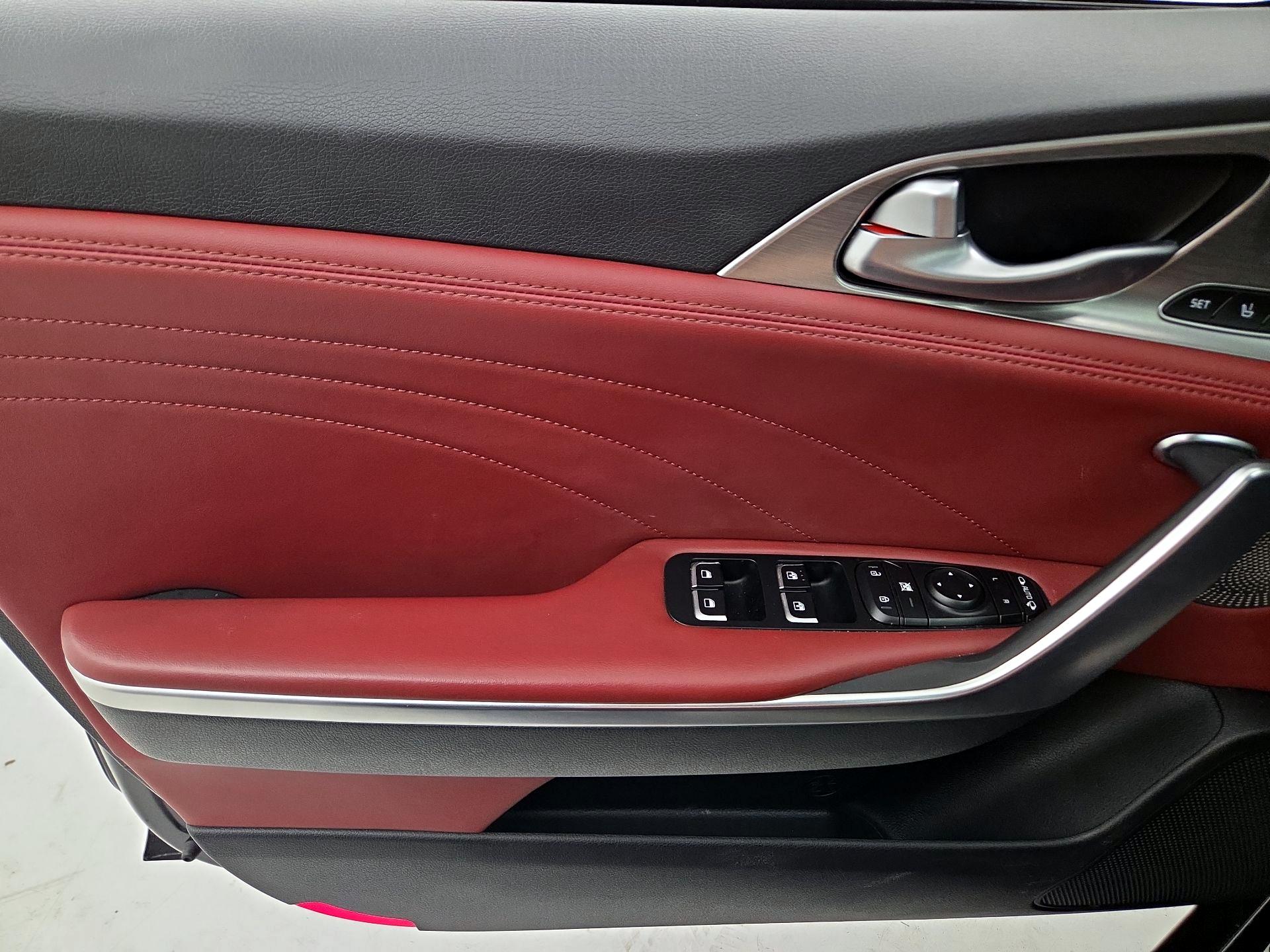 Thumbnail: 2022 Kia Stinger - 12