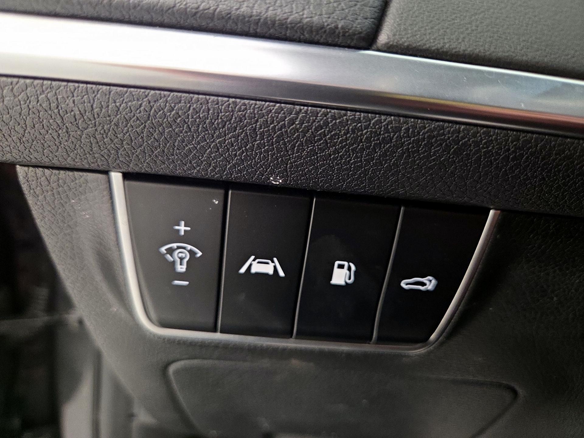 Thumbnail: 2022 Kia Stinger - 13