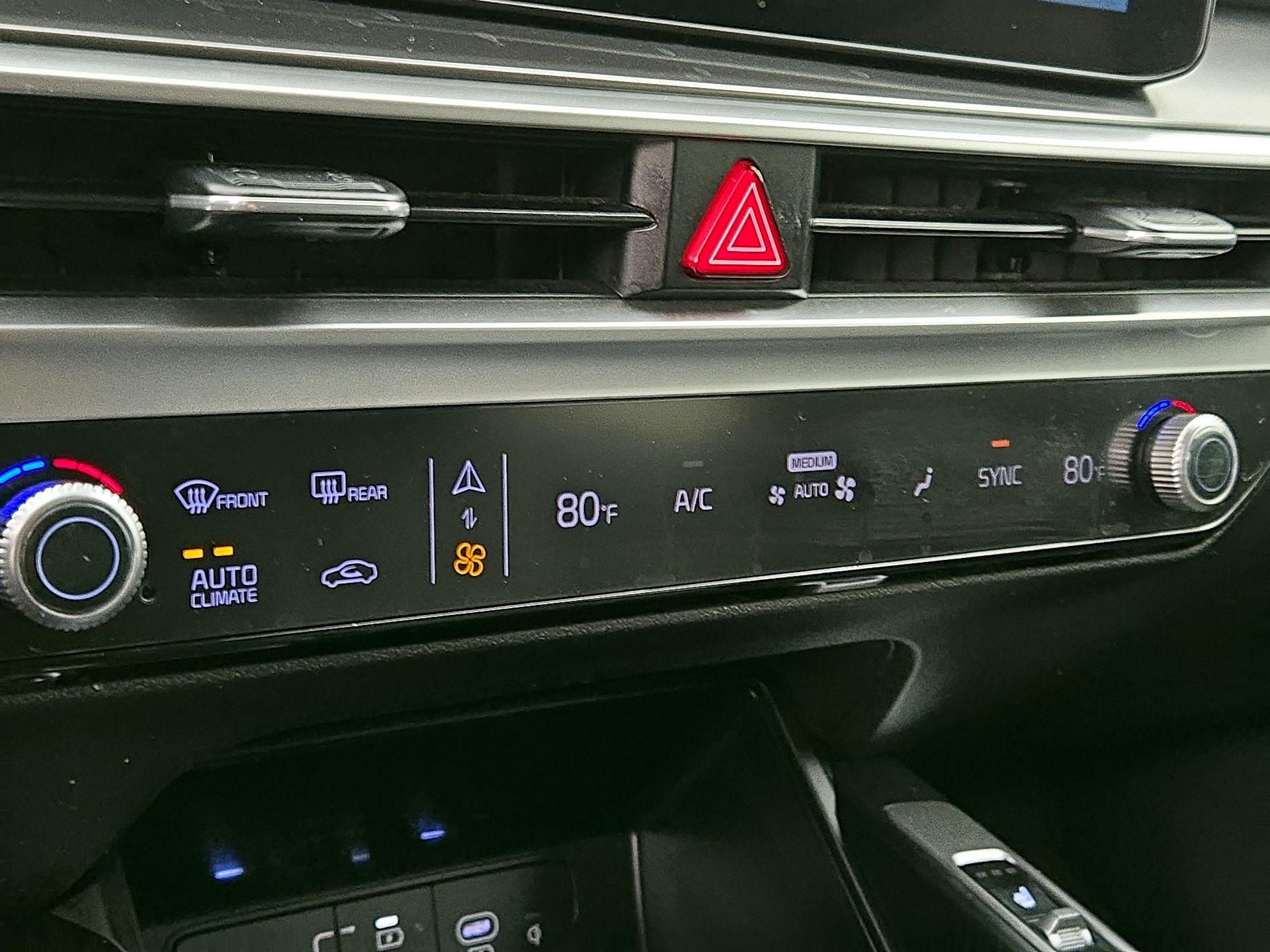 Thumbnail: 2024 Kia Sorento - 16