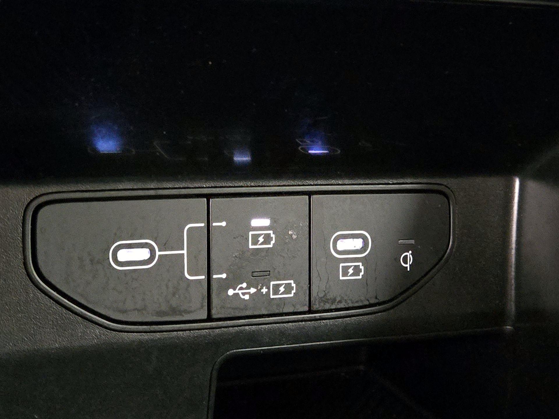 Thumbnail: 2024 Kia Sorento - 18