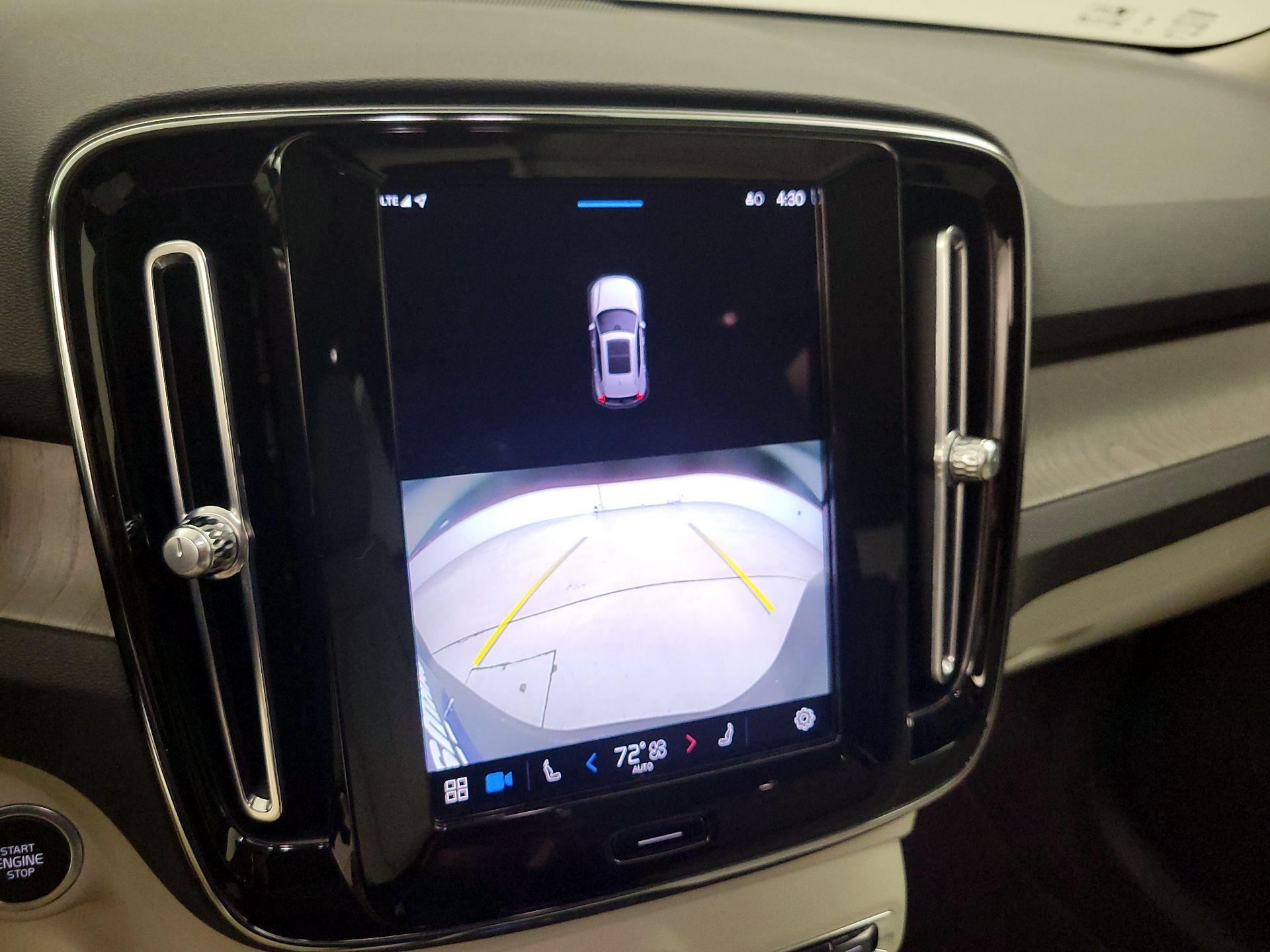 Thumbnail: 2023 Volvo XC40 - 14