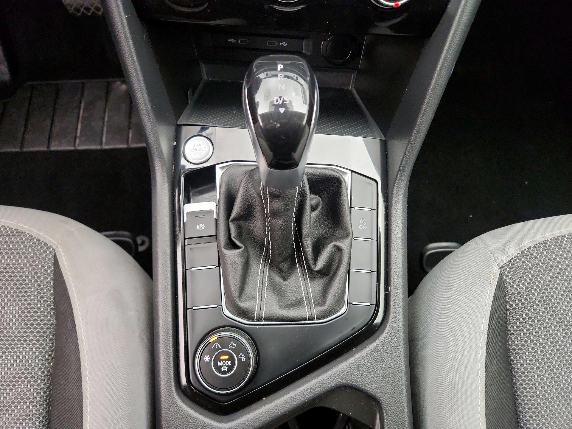 Thumbnail: 2023 Volkswagen Taos - 17