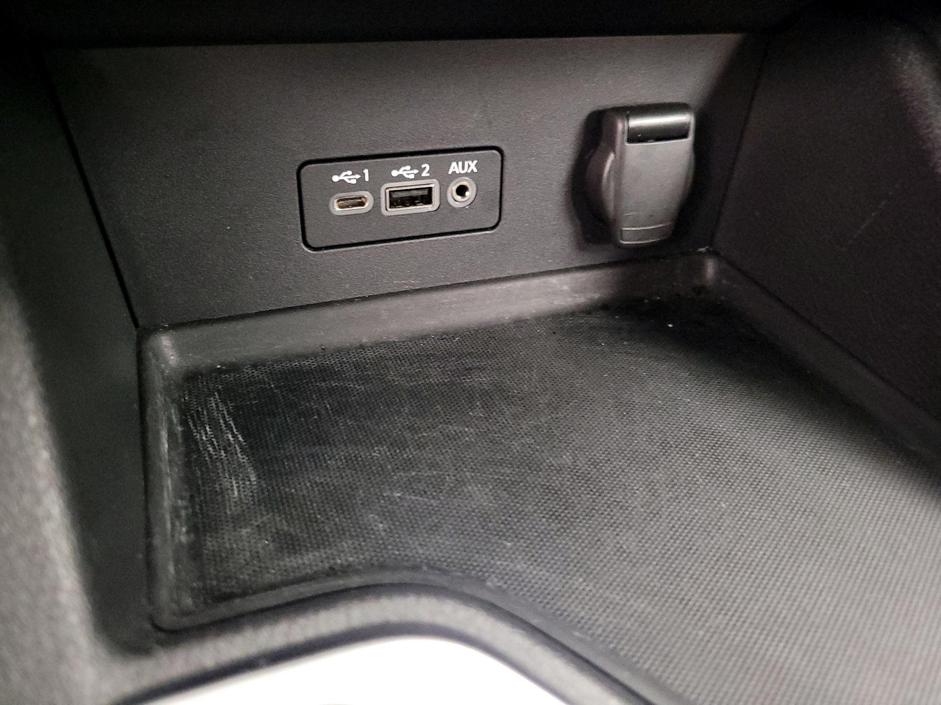 Thumbnail: 2023 Nissan Sentra - 18