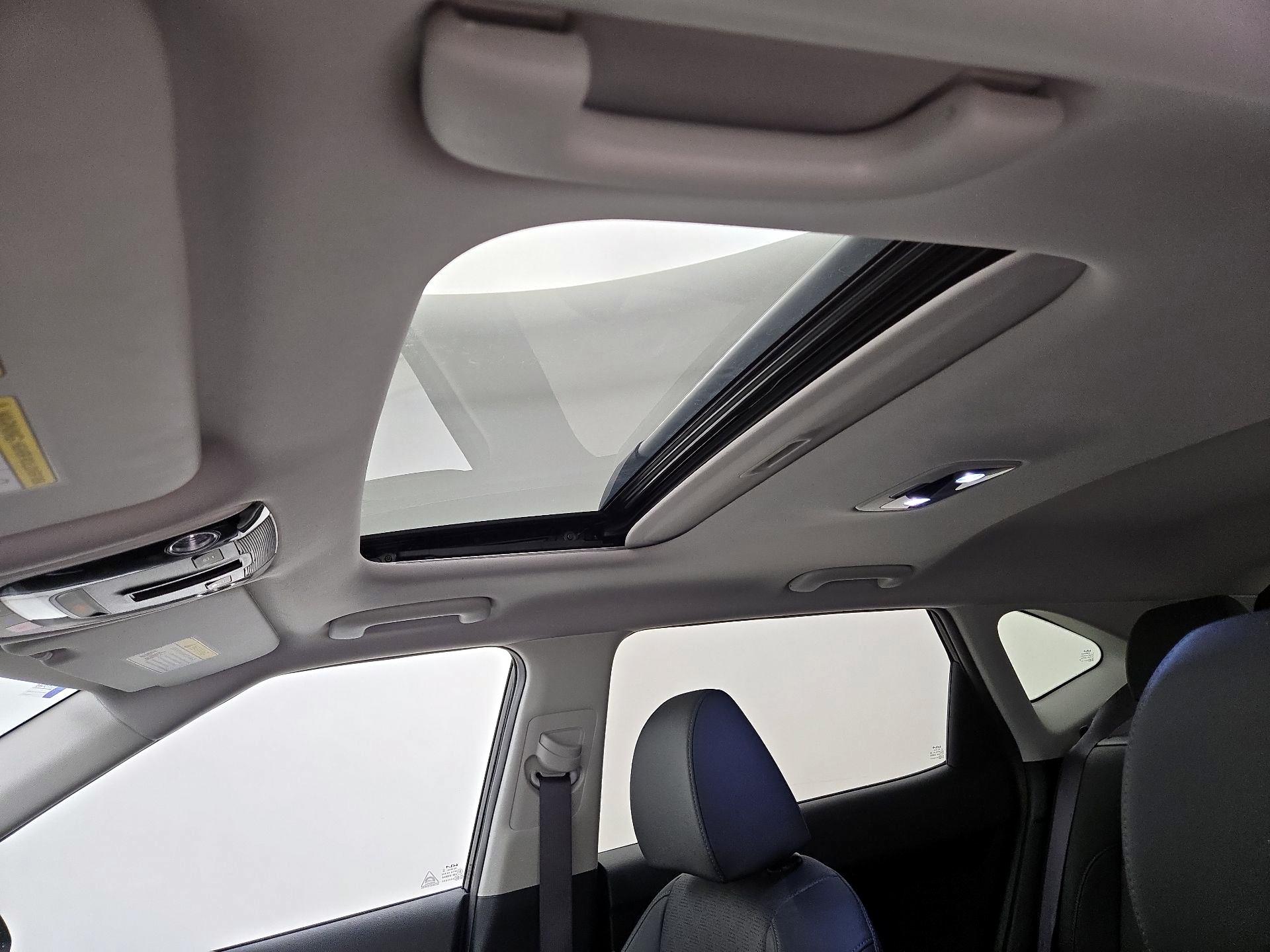 Thumbnail: 2023 Kia Seltos - 20