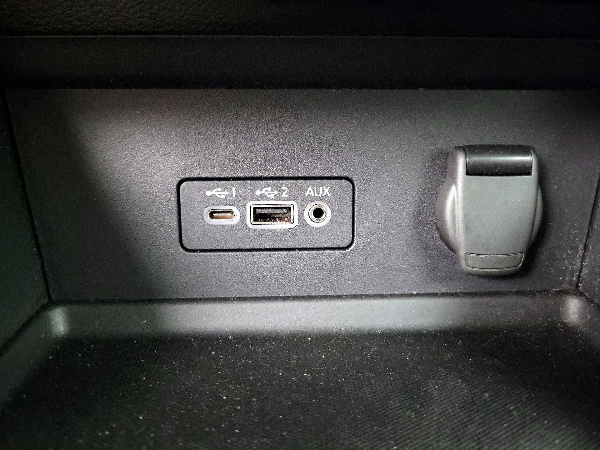 Thumbnail: 2022 Nissan Sentra - 18