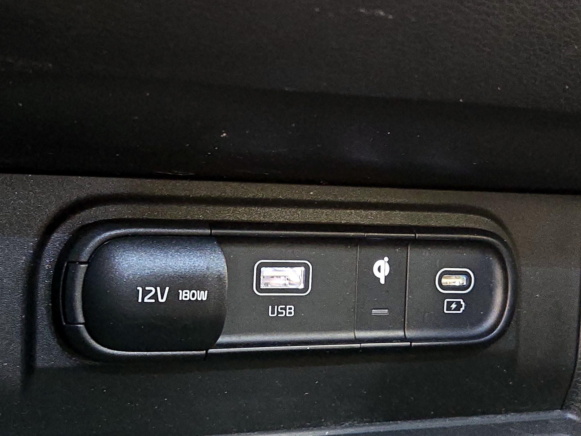 Thumbnail: 2023 Kia Sportage - 18